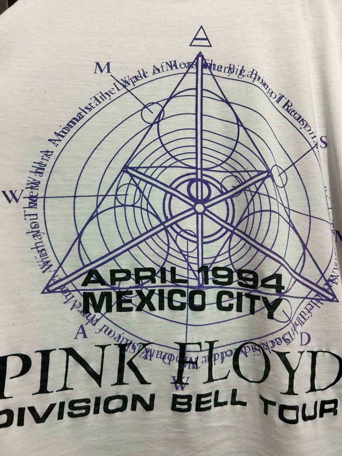 Vintage 1994 Pink Floyd Division Bell Mexico Tour Size US L / EU 52-54 / 3 - 4 Thumbnail