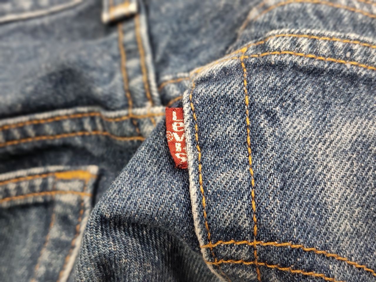 Levi's Vintage 90's levis 501 Distressed Faded Denim Jeans usa Size US 31 - 17 Thumbnail