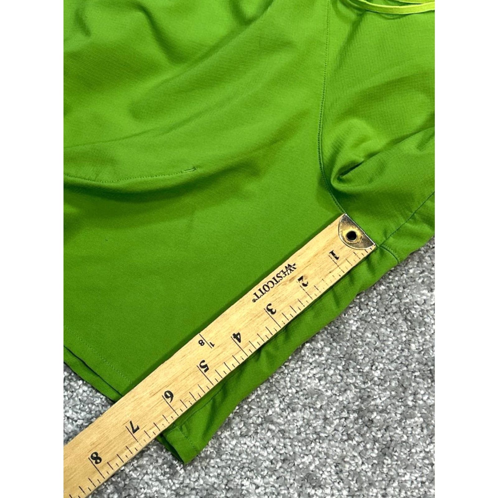 Nike Nike Shorts Womens M Green Lightweight Ripstop Athletic Cross Training Gym Running Ladies Medium Green Nike Short? Size 32" / US 10 / IT 46 - 2 Thumbnail