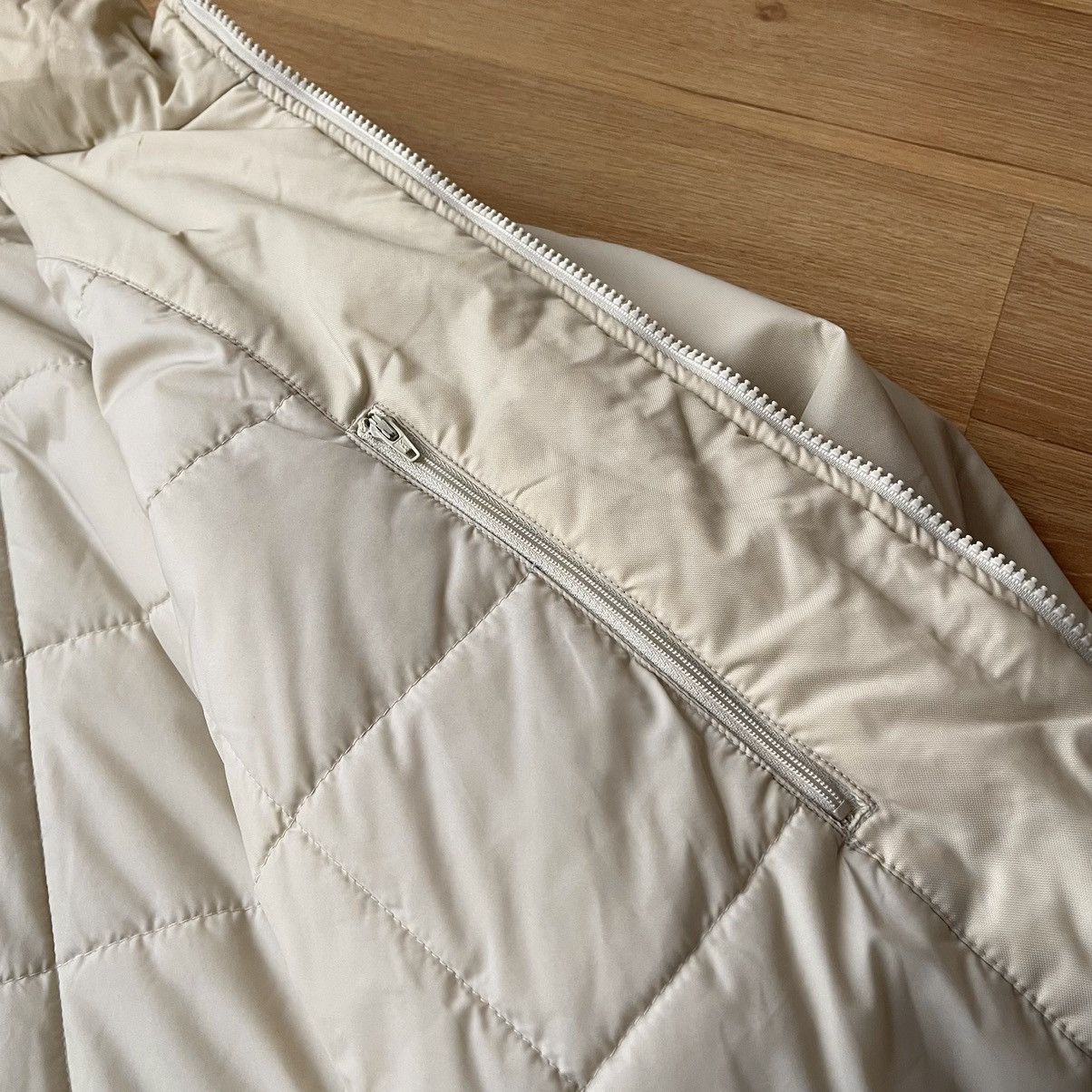 Nike 90s Vintage Nike Swoosh Logo Raincoat Puffer Jacket Full Zip Size US L / EU 52-54 / 3 - 16 Thumbnail