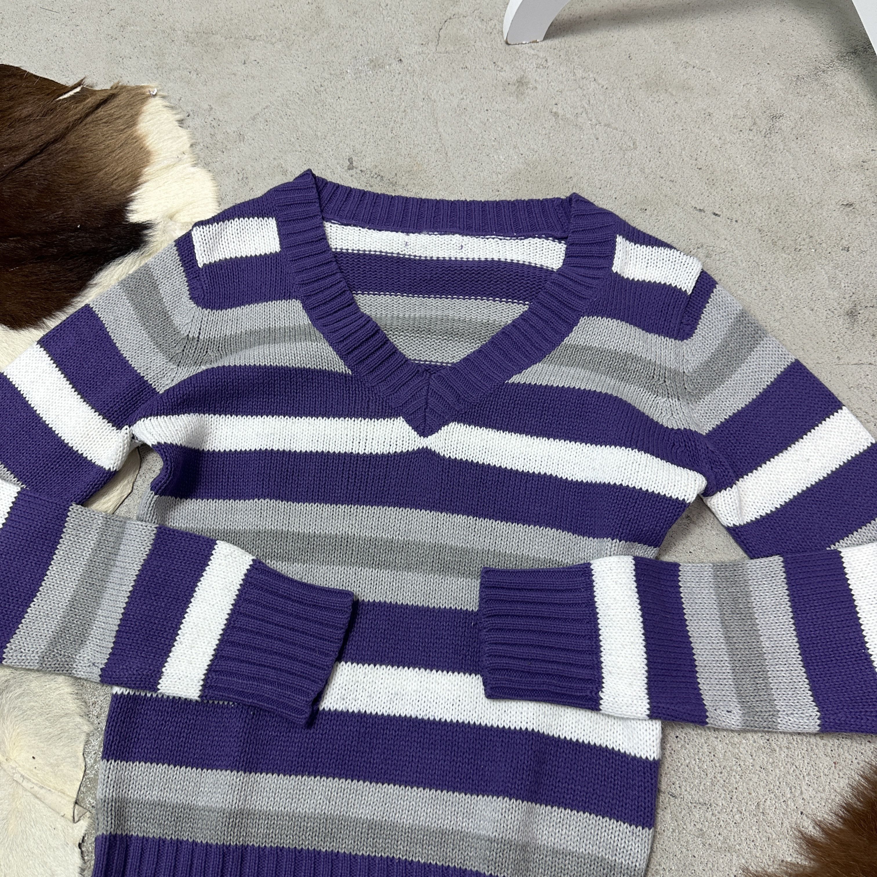 Vintage Vintage Vneck Striped Streetwear Sweater 00s Size S / US 4 / IT 40 - 3 Thumbnail