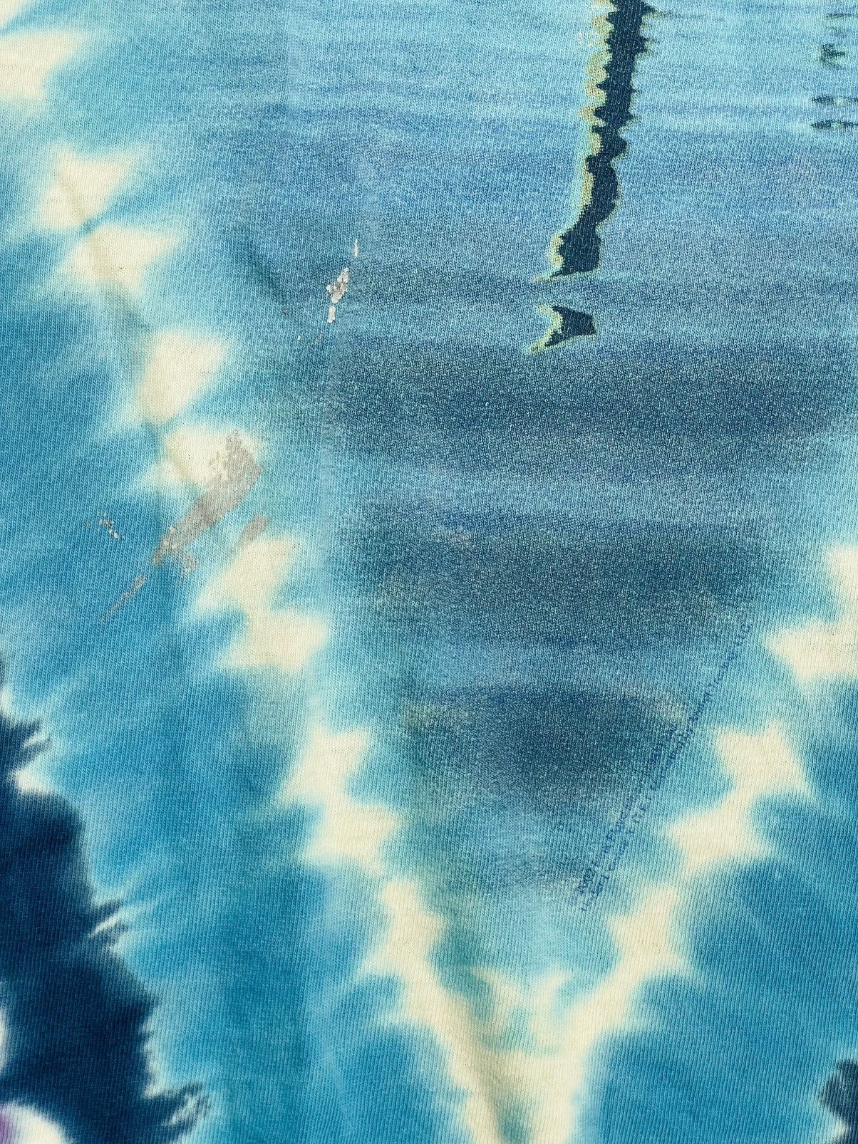 Vintage Thrashed Pink Floyd Tie Dyed Tee Size US L / EU 52-54 / 3 - 8 Thumbnail
