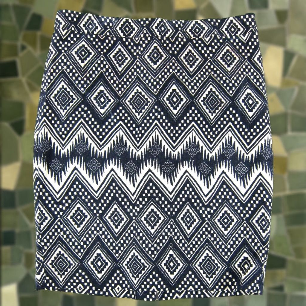 J.Crew J. Crew Black Ivory Chevron 100% Cotton Straight Pencil Work Skirt Women 4 Size 27" / US 4 / IT 40 - 1 Thumbnail