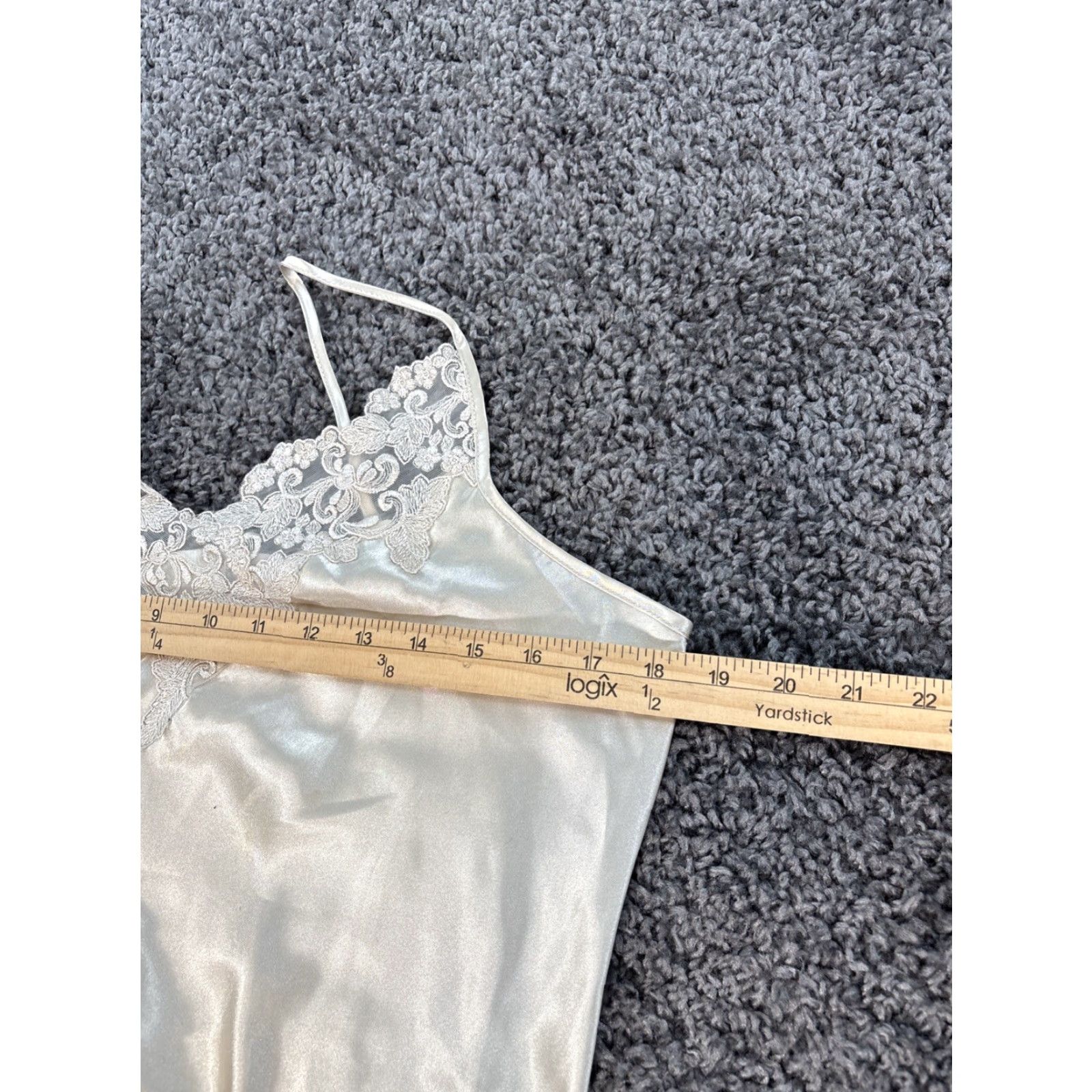 Vintage VINTAGE Jaclyn Smith Studio Intimates Night Gown Womens M Floral Lace Maxi Cream Ivory 1990s Eveningwear MFloral Lace Maxi Cream Womens Size ONE SIZE - 4 Thumbnail