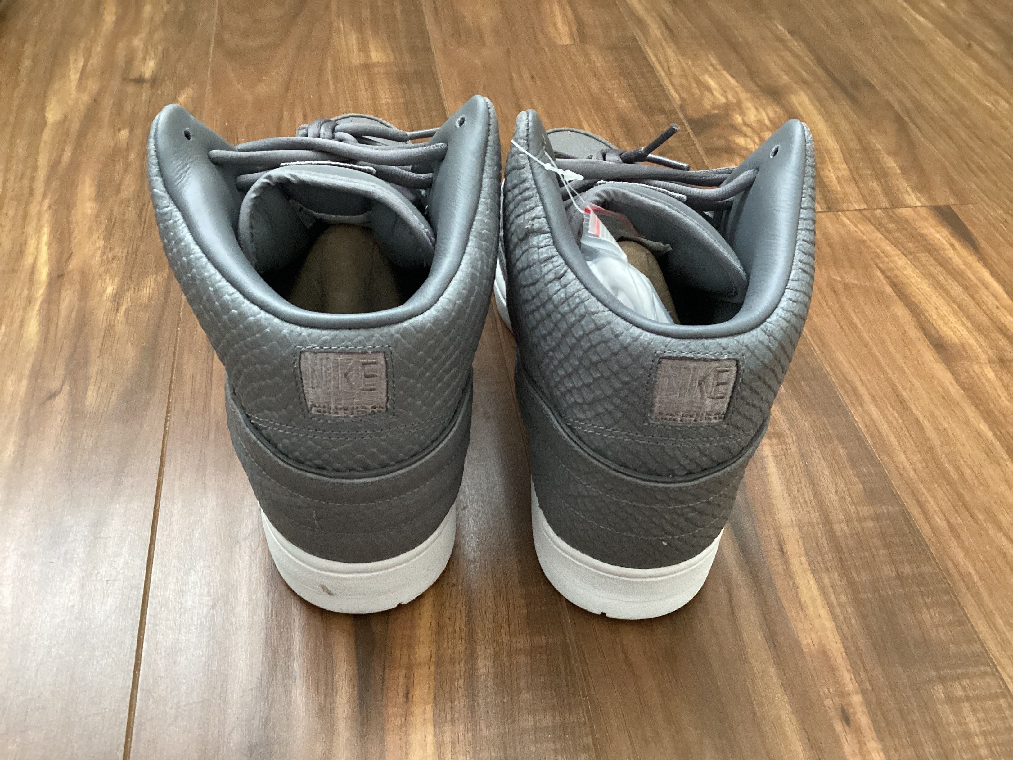 Nike (12)Nike Air Python Cool Grey 658394-001 Size US 12 / EU 45 - 3 Thumbnail