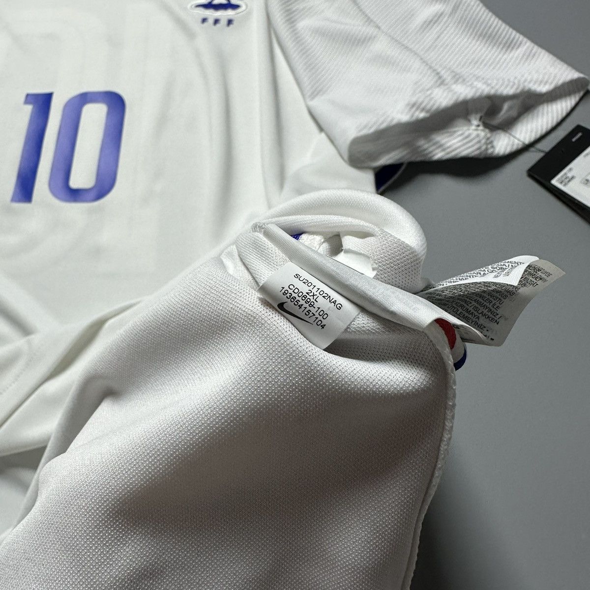 Vintage NWT FRANCE NIKE 2020 EURO FOOTBALL AWAY JERSEY #10 MBAPPE Size US XXL / EU 58 / 5 - 12 Thumbnail