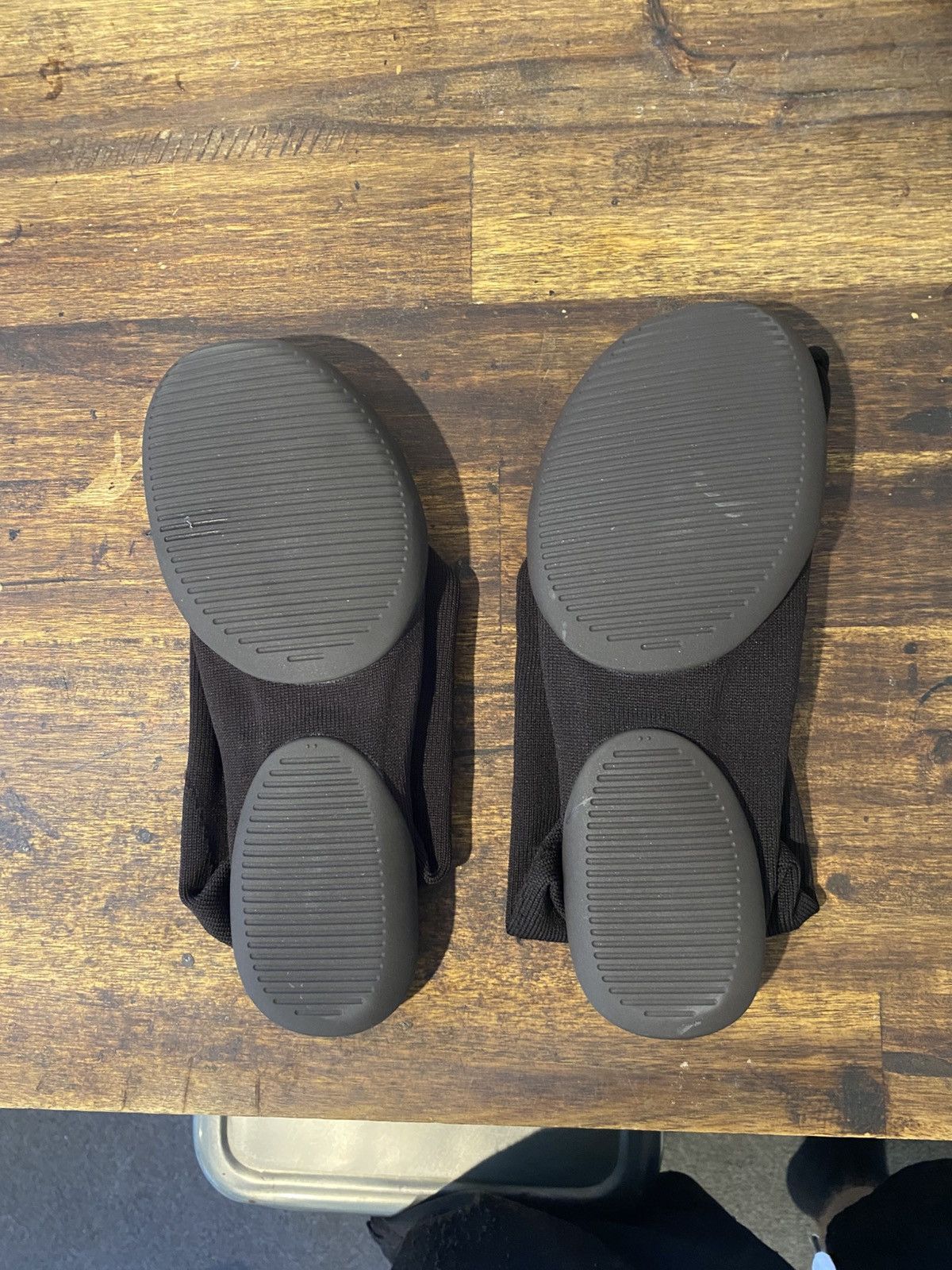 Yeezy YEEZY POD Size US 10 / EU 43 - 2 Thumbnail