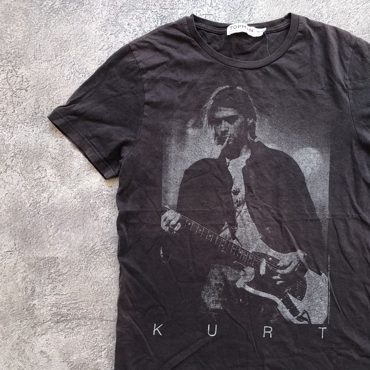 Vintage Vintage 90s Kurt Cobain Nirvana Band Tee Grunge Faded XS Size US XS / EU 42 / 0 - 2 Thumbnail