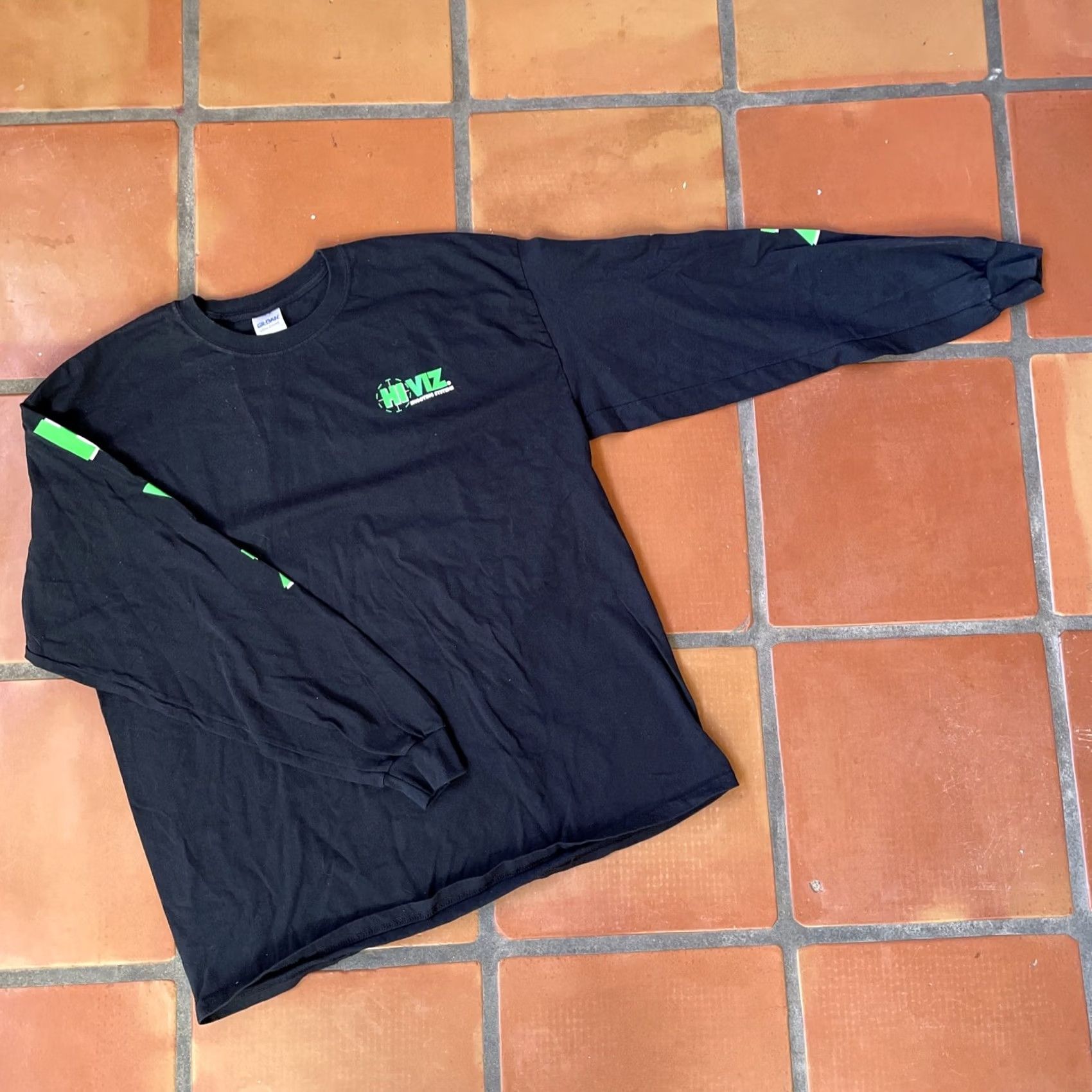 Gildan VINTAGE Gildan Ultra Cotton Black XL T-Shirt Long Sleeve HI VIZ Shooting Systems Shirt Adults XL Black 90s USA Music Hip Hop Hipster Logo Size US XL / EU 56 / 4 - 7 Thumbnail
