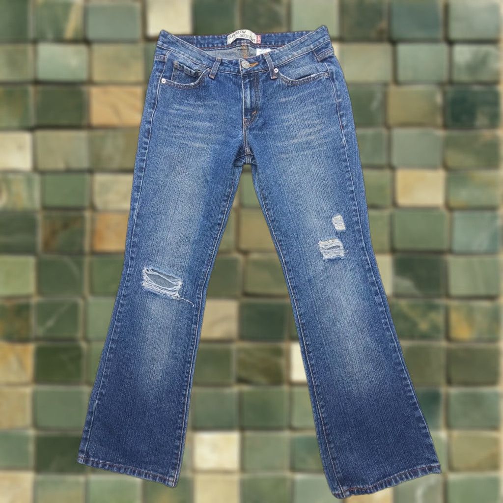 Levi's VINTAGE Levi’s Jeans Bootcut Womens 90s Dark Blue Levi's 518 Juniors 11 Denim 30in Inseam 5-Pocket Shirt? Size 32" / US 10 / IT 46 - 1 Thumbnail