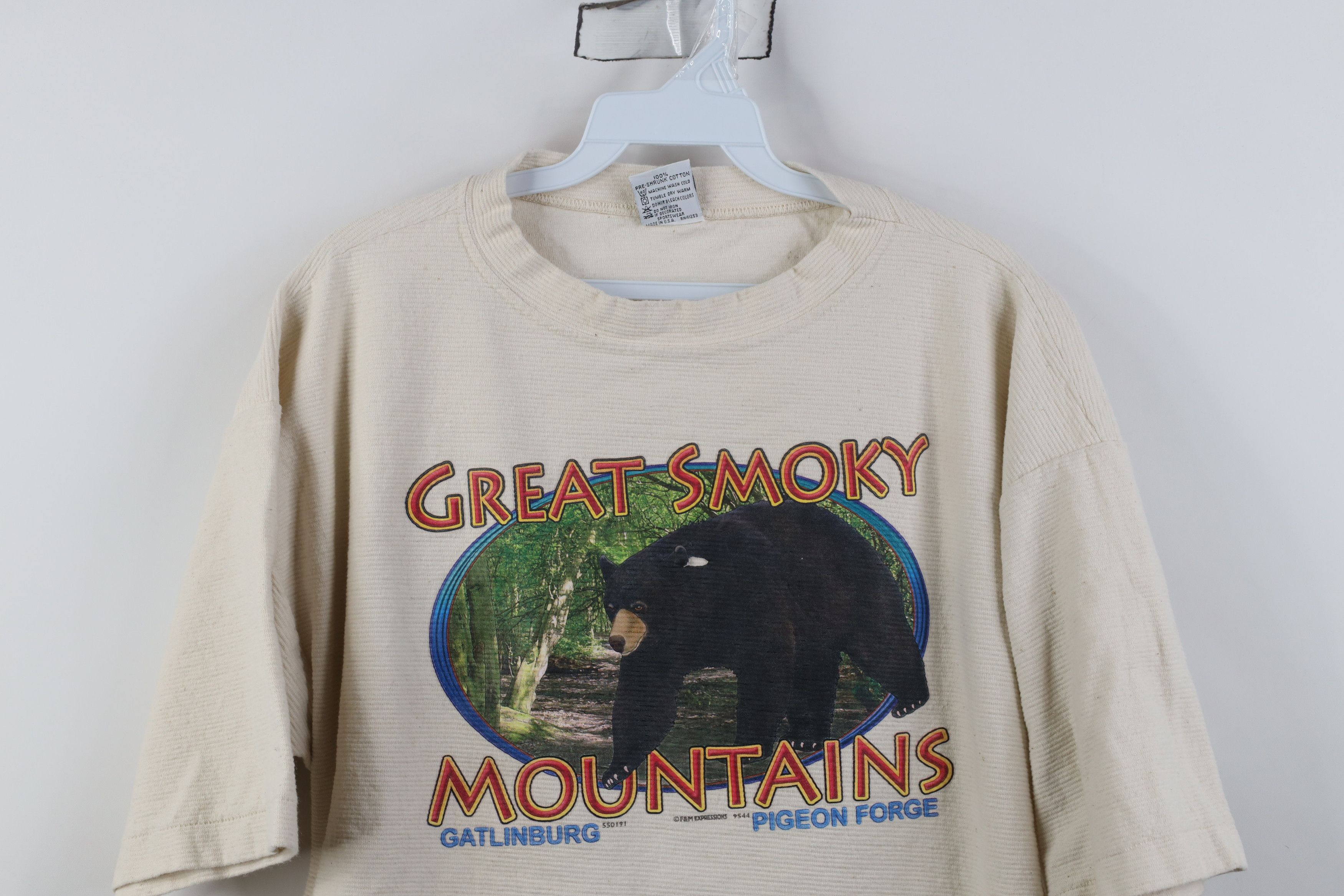 Vintage Vintage 90s Mountains Bear Ribbed Knit T-Shirt Beige USA Size US XL / EU 56 / 4 - 2 Thumbnail