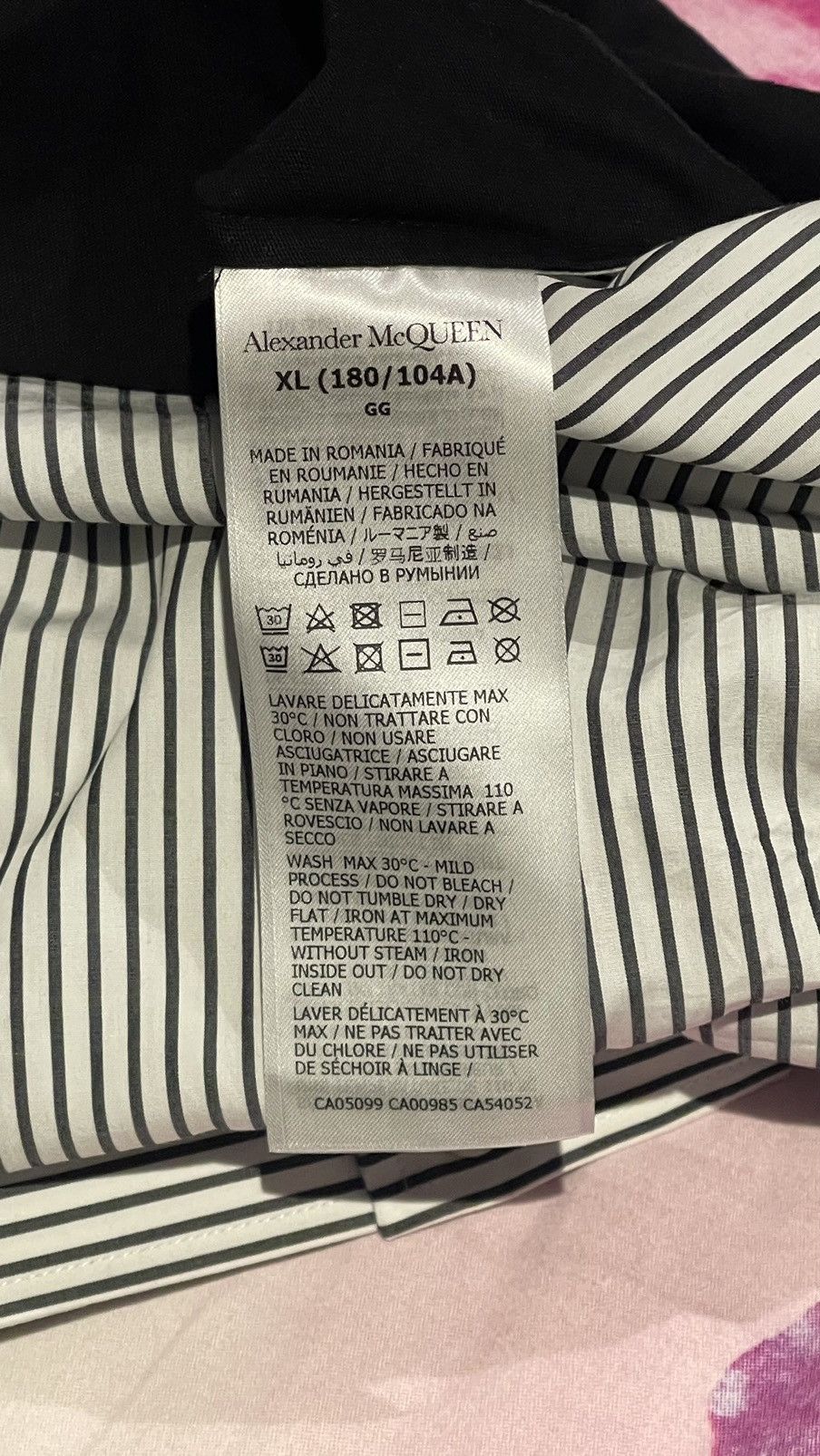 Alexander McQueen Black & White Stripped Graffiti T- Shirt Size US XL / EU 56 / 4 - 14 Thumbnail