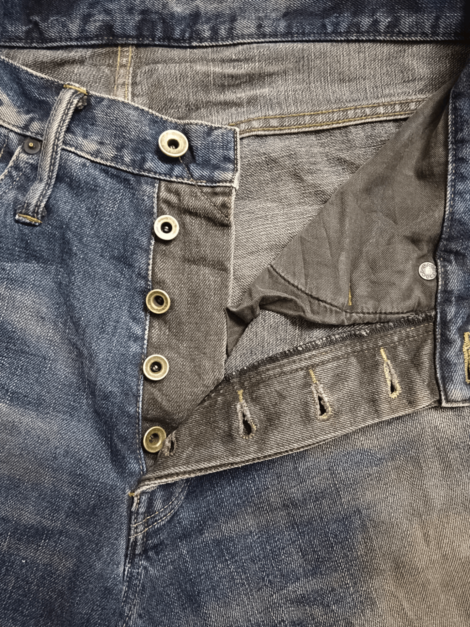 Le Grande Bleu (L.G.B.) LGB Distressed Vintage Wash Denim Jeans - Japan Exclusive Size US 33 - 10 Thumbnail