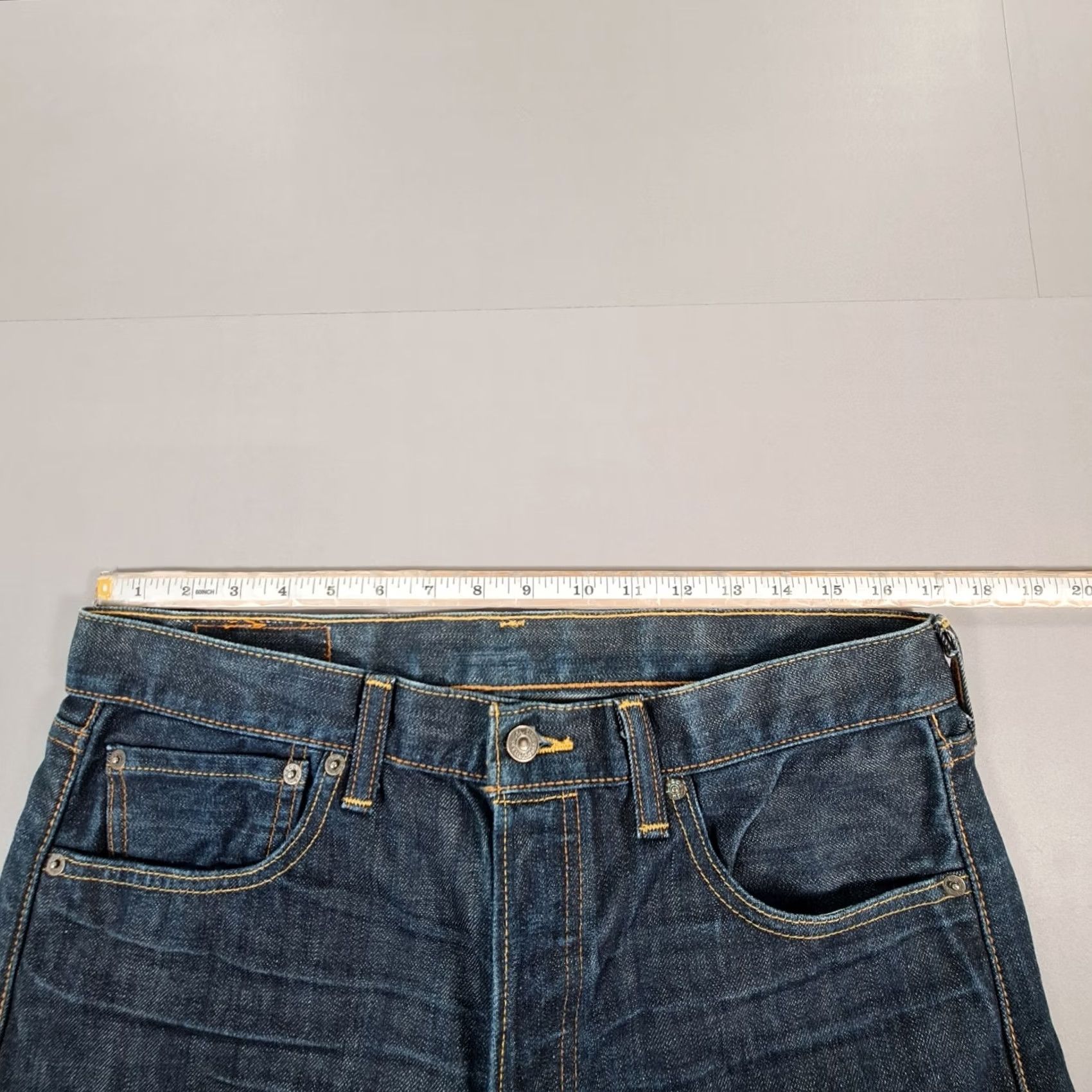 Levi's Levi's 501 Jeans Blue Regular Fit Straight Leg Button Fly Denim 34x32 Mens Vintage No 90s USA Front Pockets Comfort 100% Cotton Size US 34 / EU 50 - 4 Thumbnail