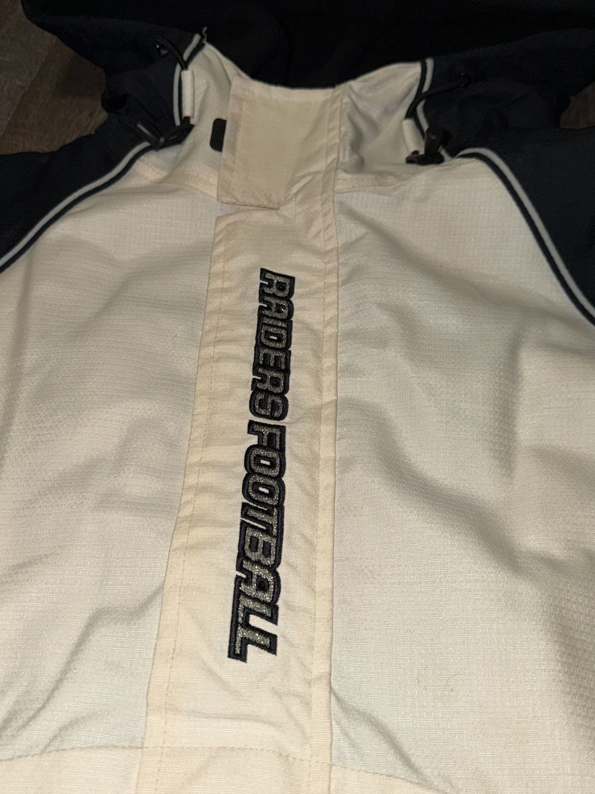 Reebok Vintage Raiders Reebok Puffer Jacket size Large Size US L / EU 52-54 / 3 - 3 Thumbnail
