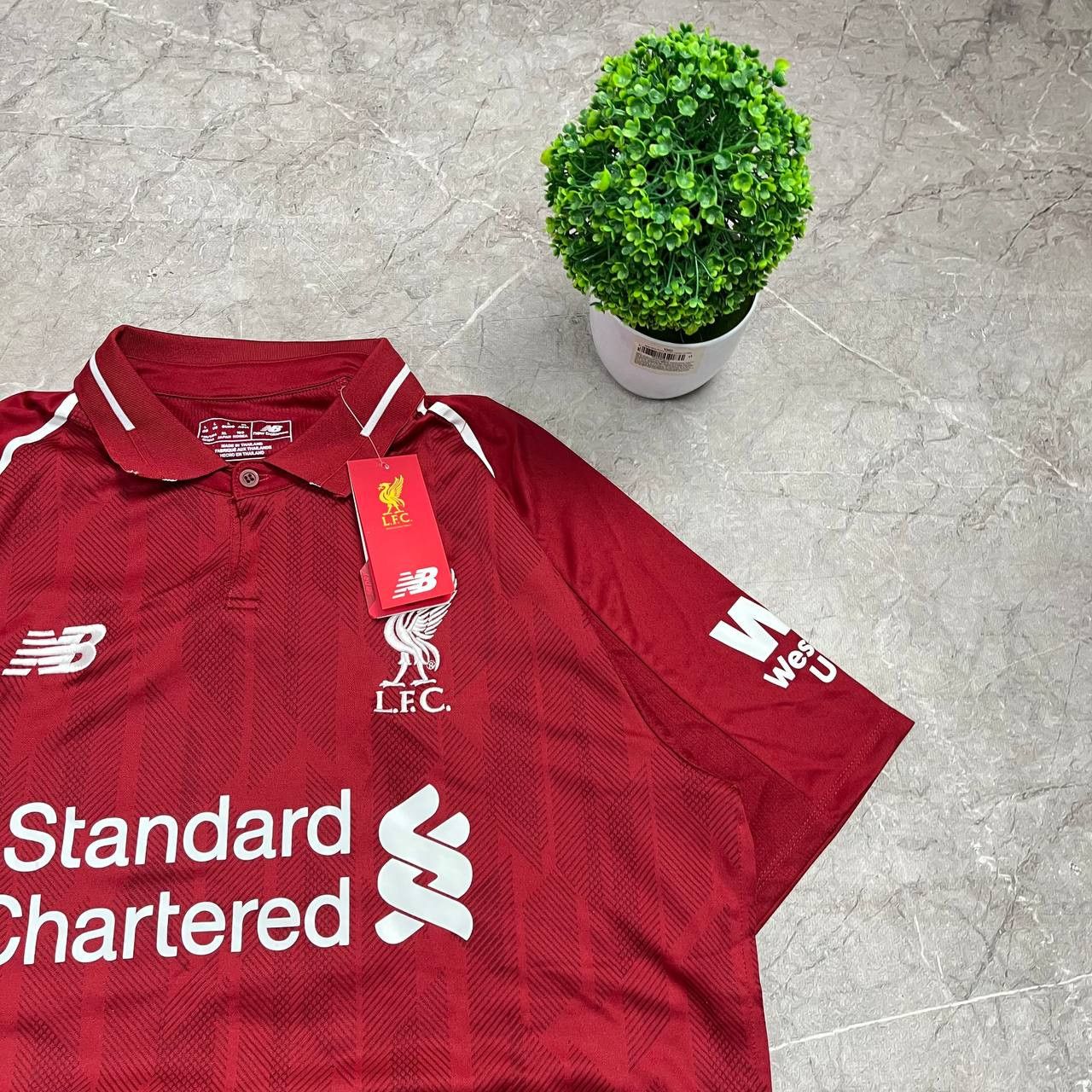 New Balance NWT New Balance Liverpool Jersey 2018/2019 #11 M.SALAH Size US L / EU 52-54 / 3 - 10 Thumbnail