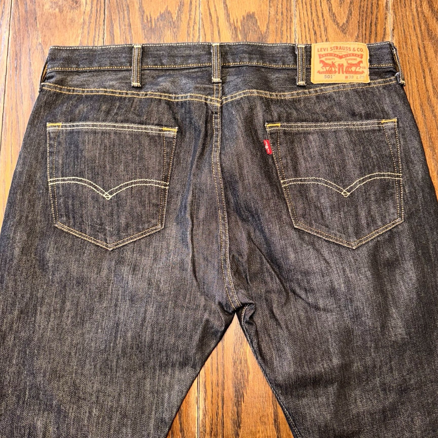 Levi's Levi's 501 Jeans Mens 38x29 Black Denim Button Fly Straight Leg Regular Fit Vintage No (adjusted to include best keywords) Size US 38 / EU 54 - 6 Thumbnail