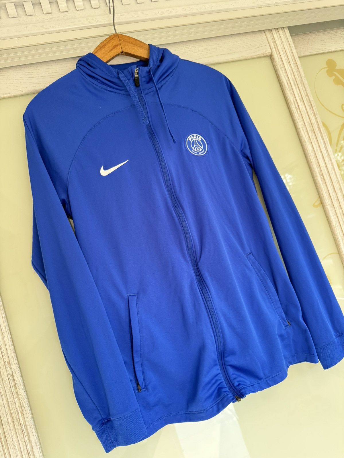 Nike PSG 2022-2023 Soccer Hooded Tracksuit Football Jersey Kit Size US M / EU 48-50 / 2 - 4 Thumbnail