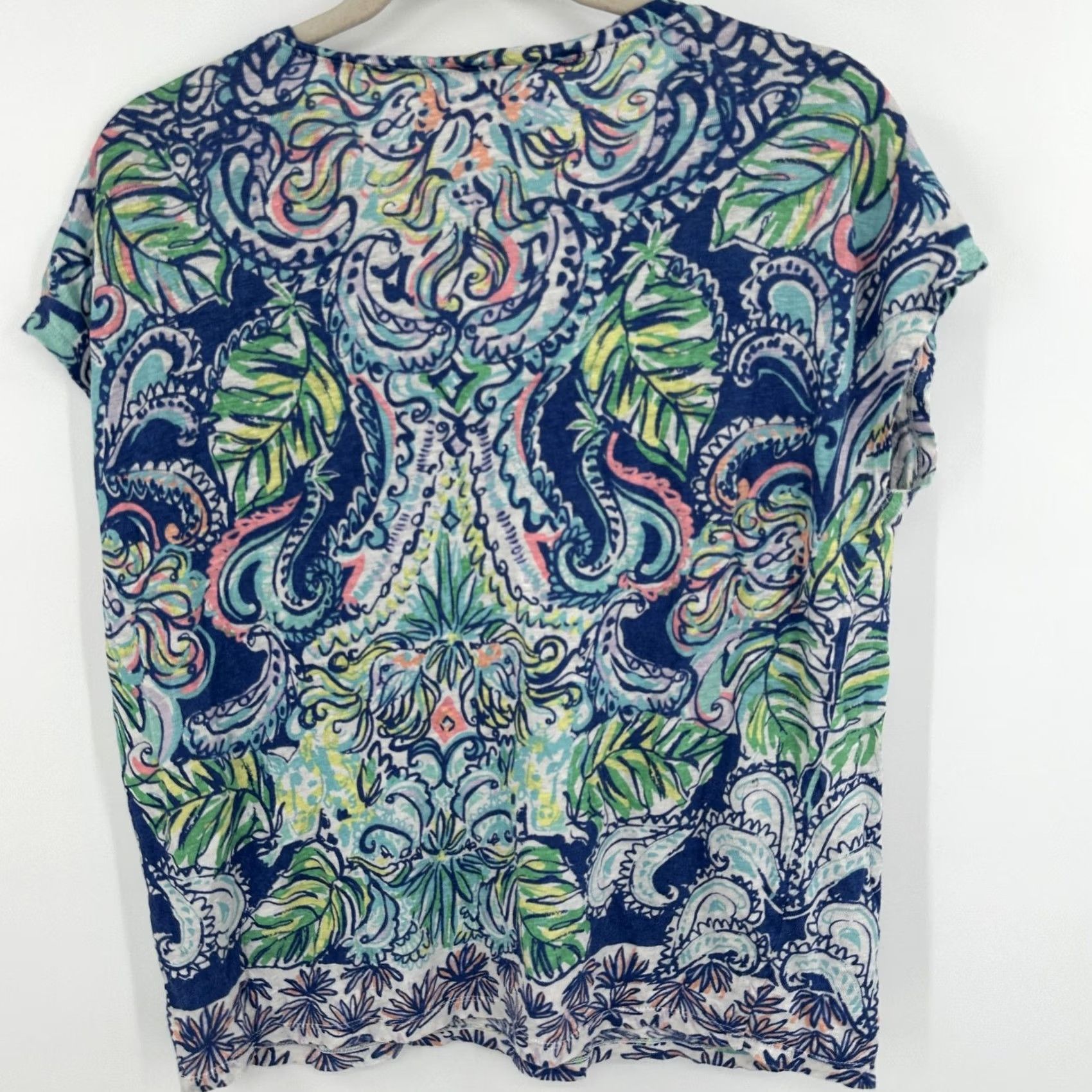 Lilly Pulitzer Lilly Pulitzer Shirt Womens S/M Linen Top Blue Green Leaf Paisley V-Neck Short Sleeve Multicolor Beach Tropical 23659 Mens? Size S / US 4 / IT 40 - 7 Thumbnail