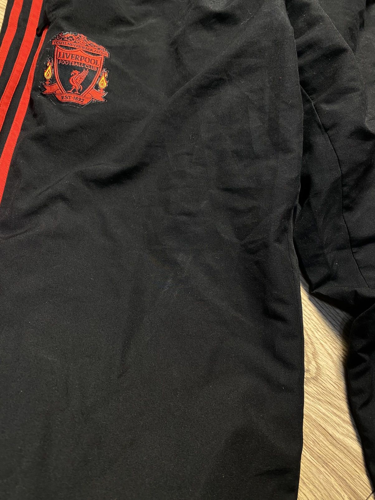 Adidas Vintage Liverpool FC Adidas Football Sweatpants sz L Size US 34 / EU 50 - 7 Thumbnail