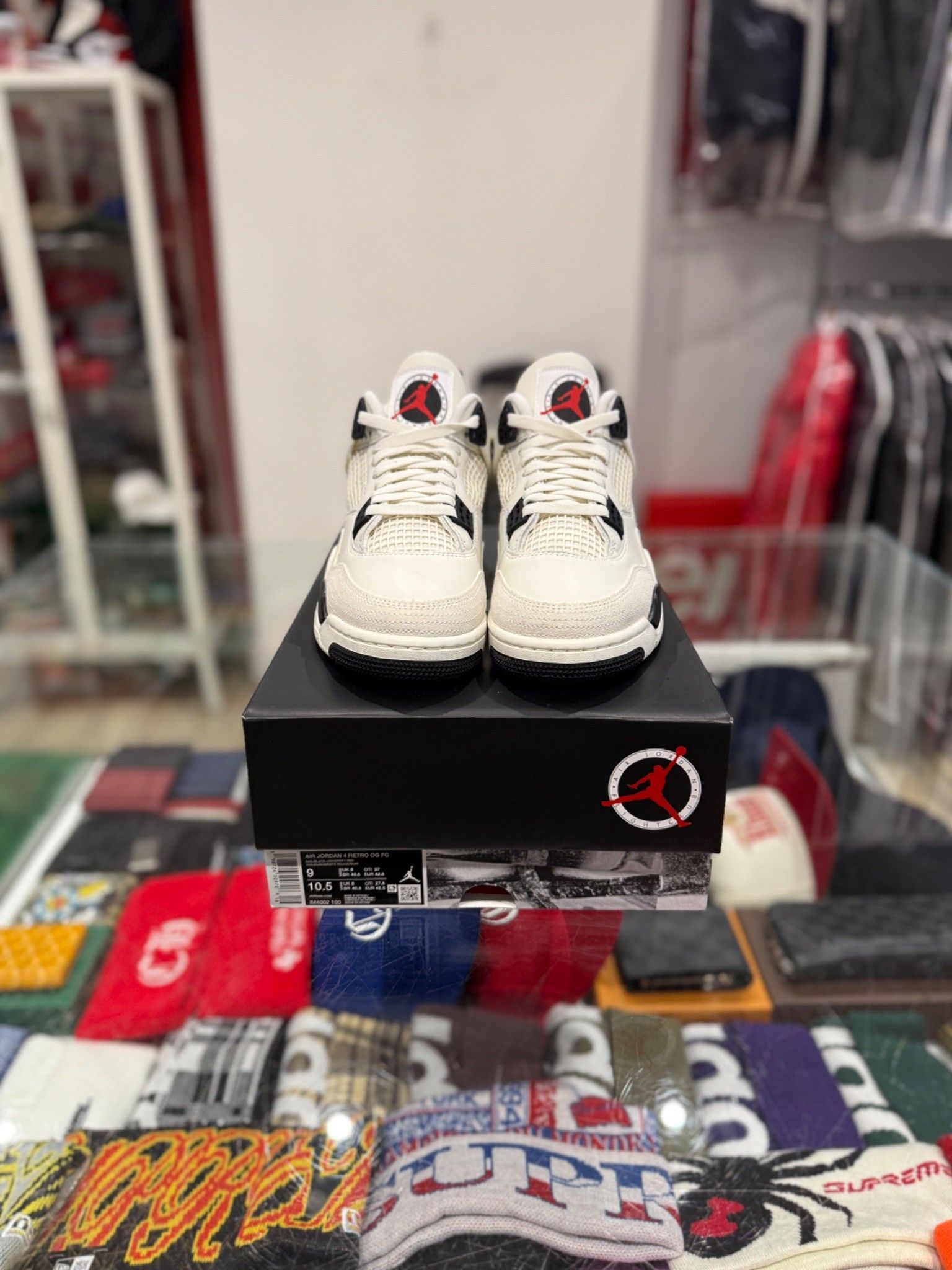 Jordan Brand Jordan 4 Flight Club Size US 9 / EU 42 - 4 Thumbnail