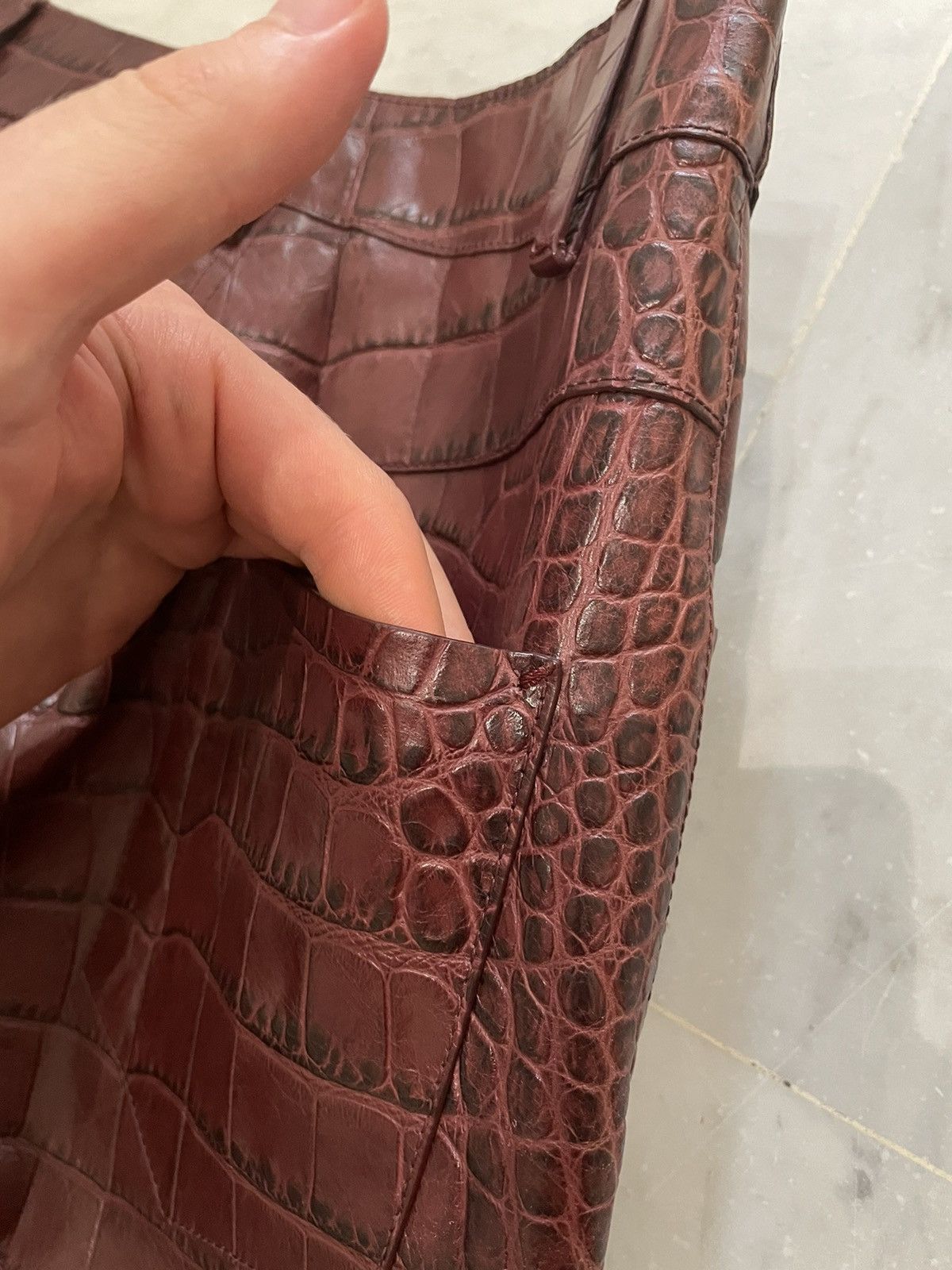 Roberto Cavalli Roberto Cavalli Runway Burgundy Croc-Embossed Leather Pants Size 27" / US 4 / IT 40 - 12 Thumbnail