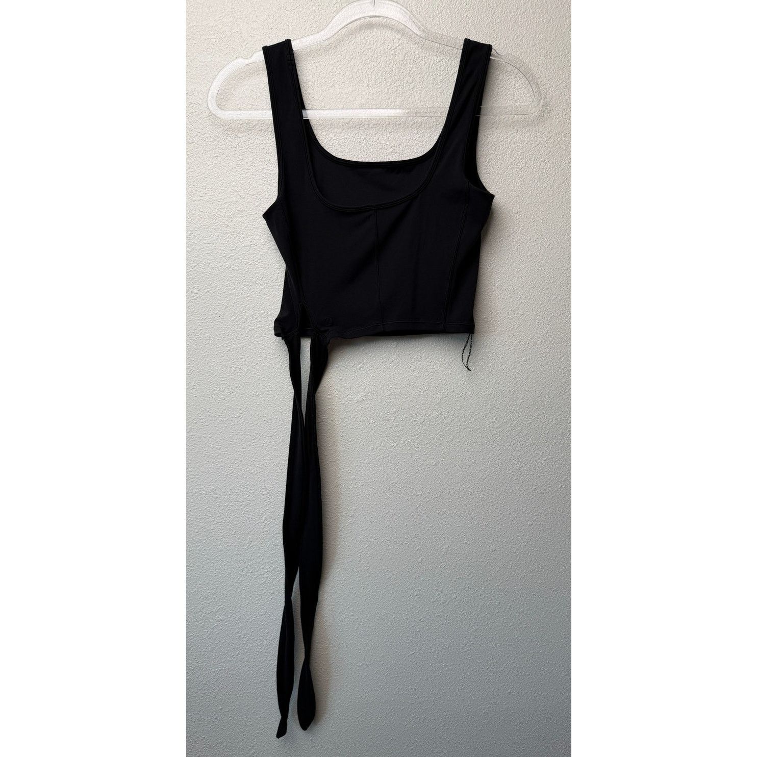 Lululemon Lululemon Get Centred Crop Tank Black Women Size 2 Side Tie Size XS / US 0-2 / IT 36-38 - 7 Thumbnail
