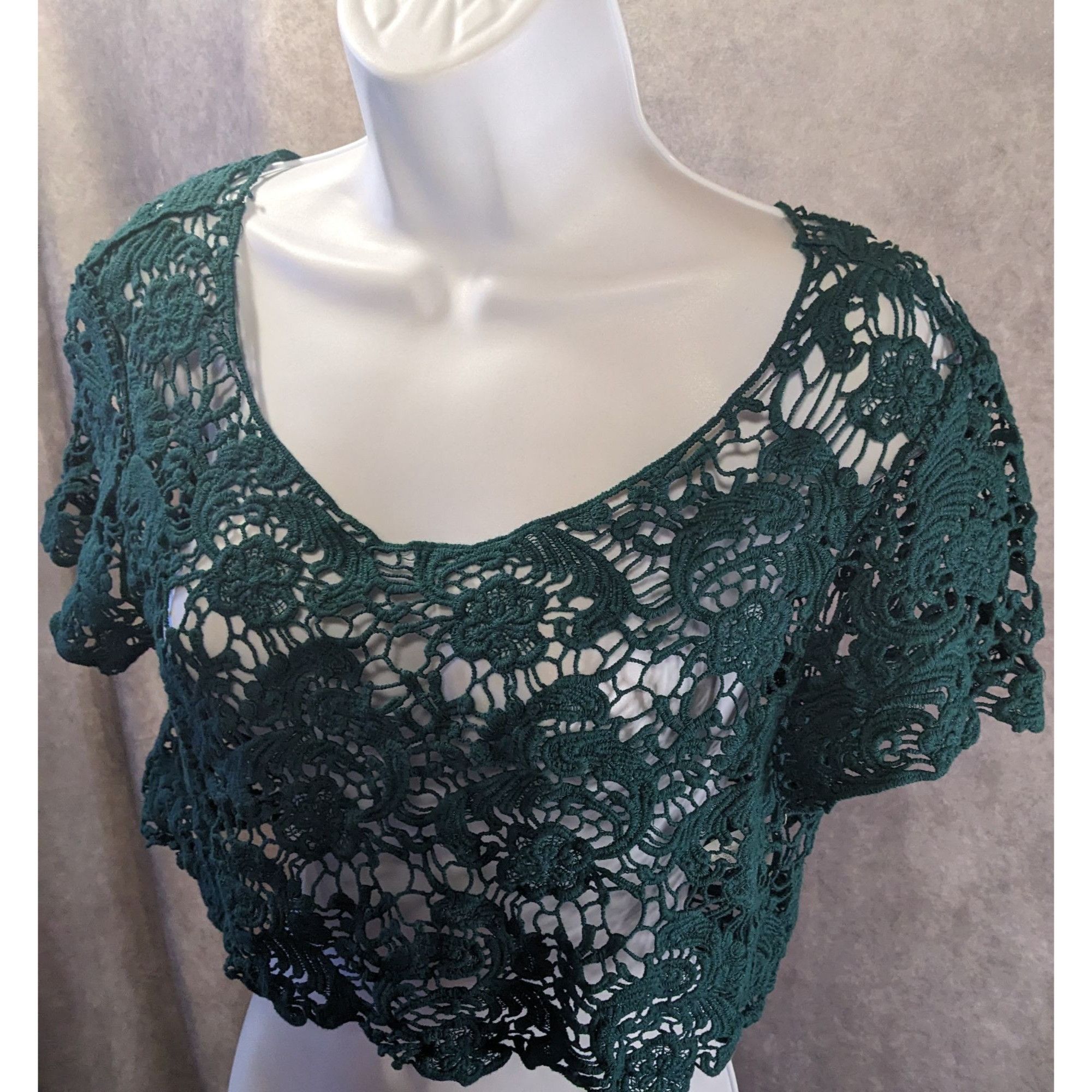 Other Love Culture Floral Crochet Lace Green Cropped Top Size S/M Size S / US 4 / IT 40 - 6 Thumbnail