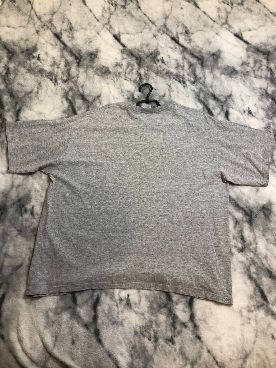 Tommy Hilfiger Rare Vintage TOMMY HILFIGER Spell Out Big Flag T Shirt Size US XL / EU 56 / 4 - 4 Thumbnail