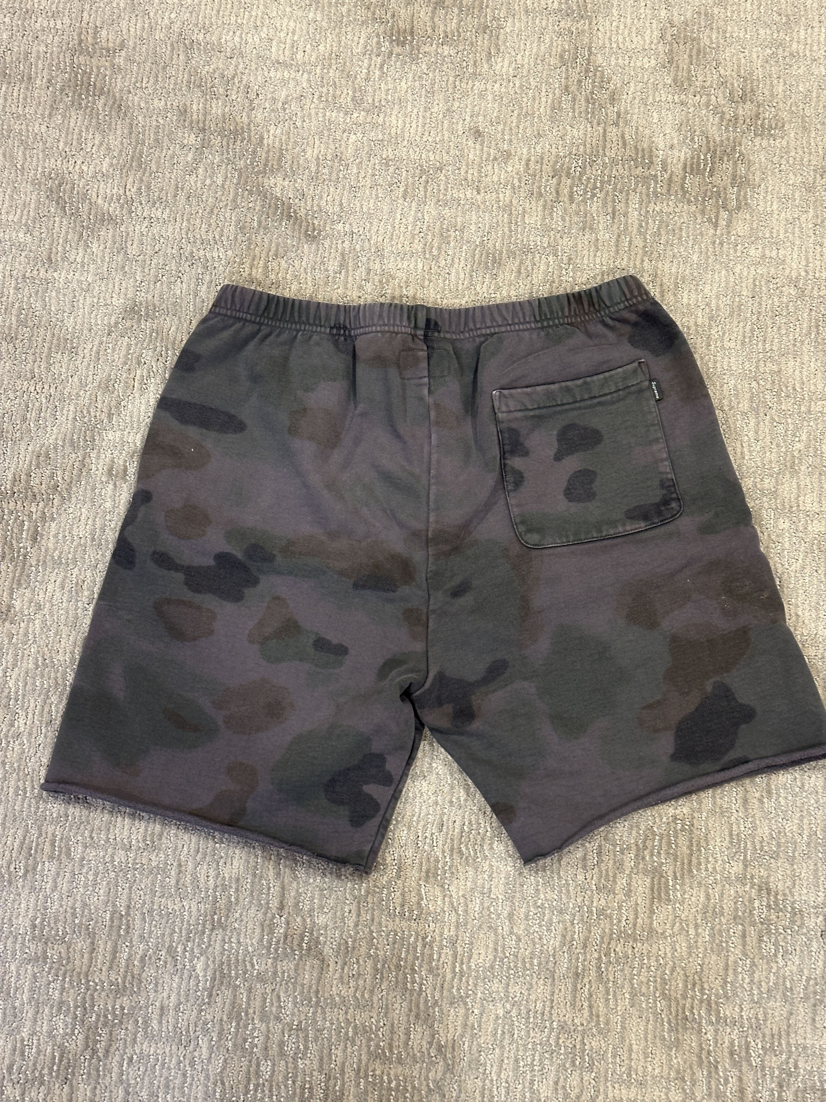 Supreme SS20 Supreme Sweatshorts - Black Painted Camo - Sz Small Size US 32 / EU 48 - 2 Thumbnail