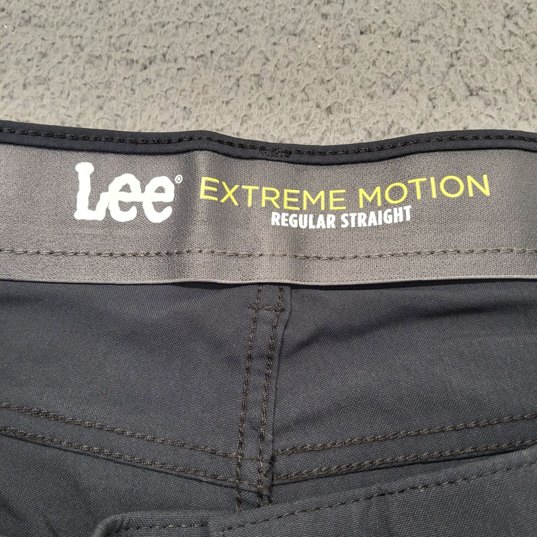 Lee **LEE Men's Regular Fit Straight Leg Pants Size 38 Black Wicking** User: **LEE Men's Black Regular Fit Straight Leg Pants Size 38 Wicking** Size US 38 / EU 54 - 3 Thumbnail