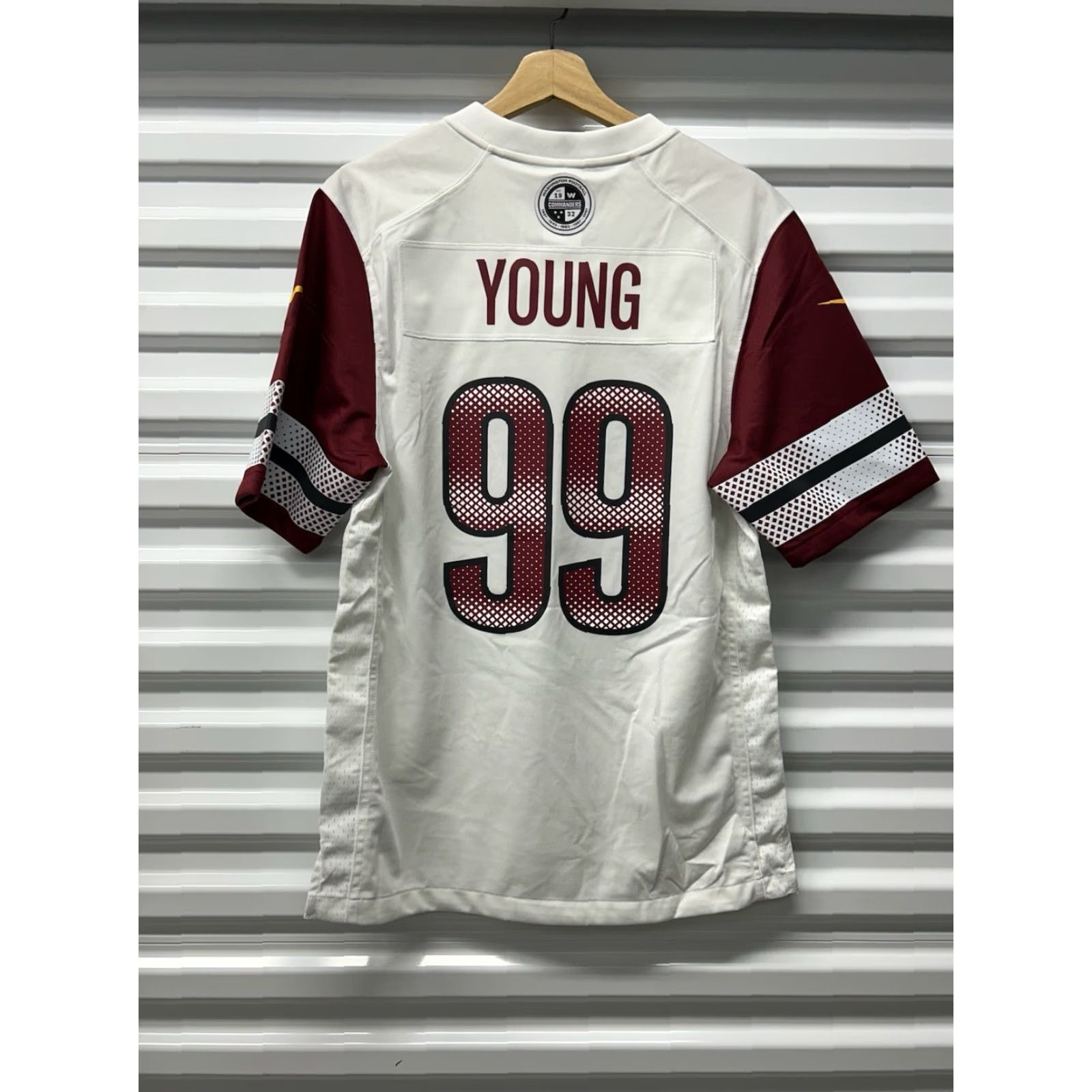 Nike Nike Vapor Women Jersey Washington Commanders #99 Chase Young V-Neck Sleeveless White S Size S / US 4 / IT 40 - 4 Thumbnail