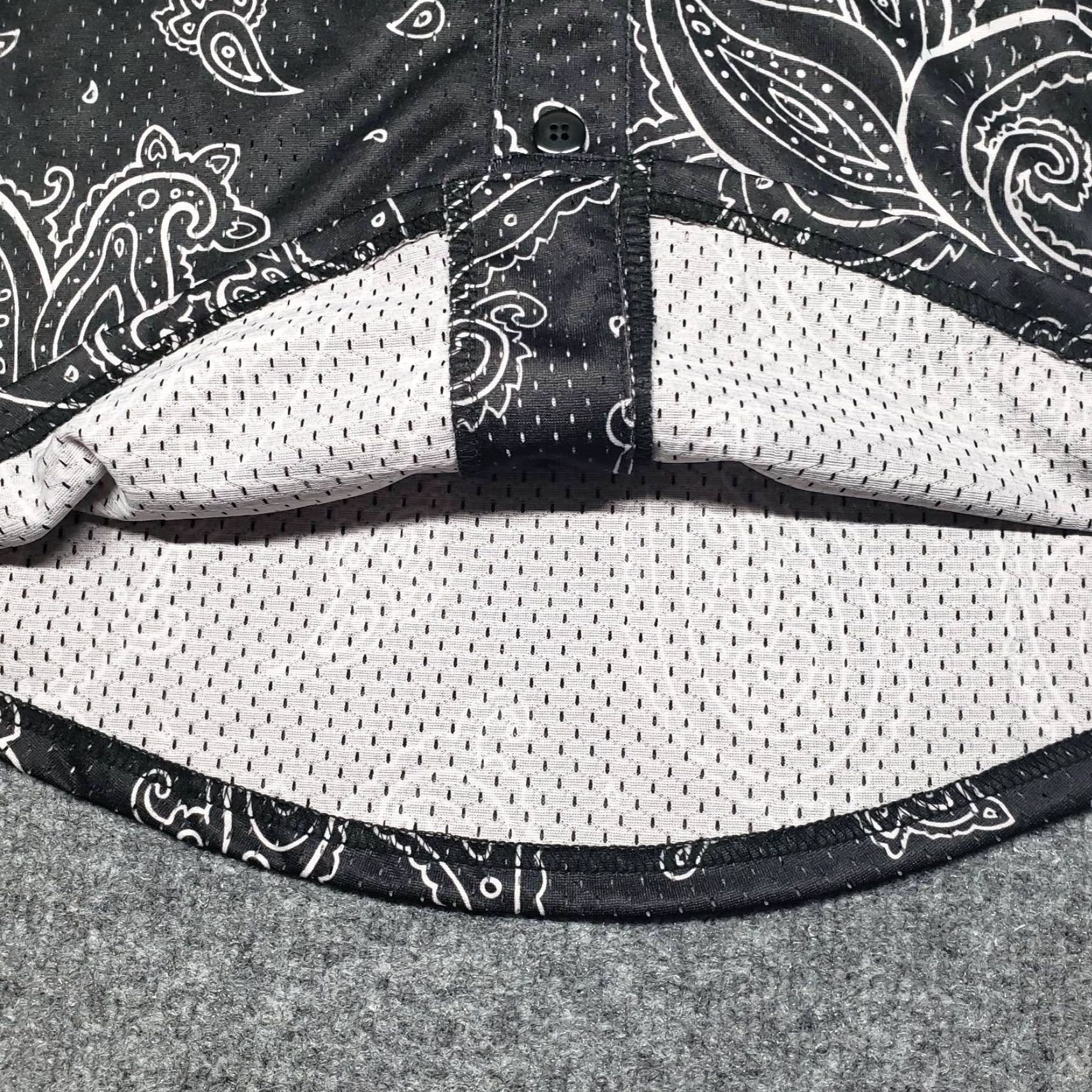 Vintage Rue21 Jersey Shirt Mens S Black Paisley Short Sleeve Button Up Collarless New Size US S / EU 44-46 / 1 - 3 Thumbnail