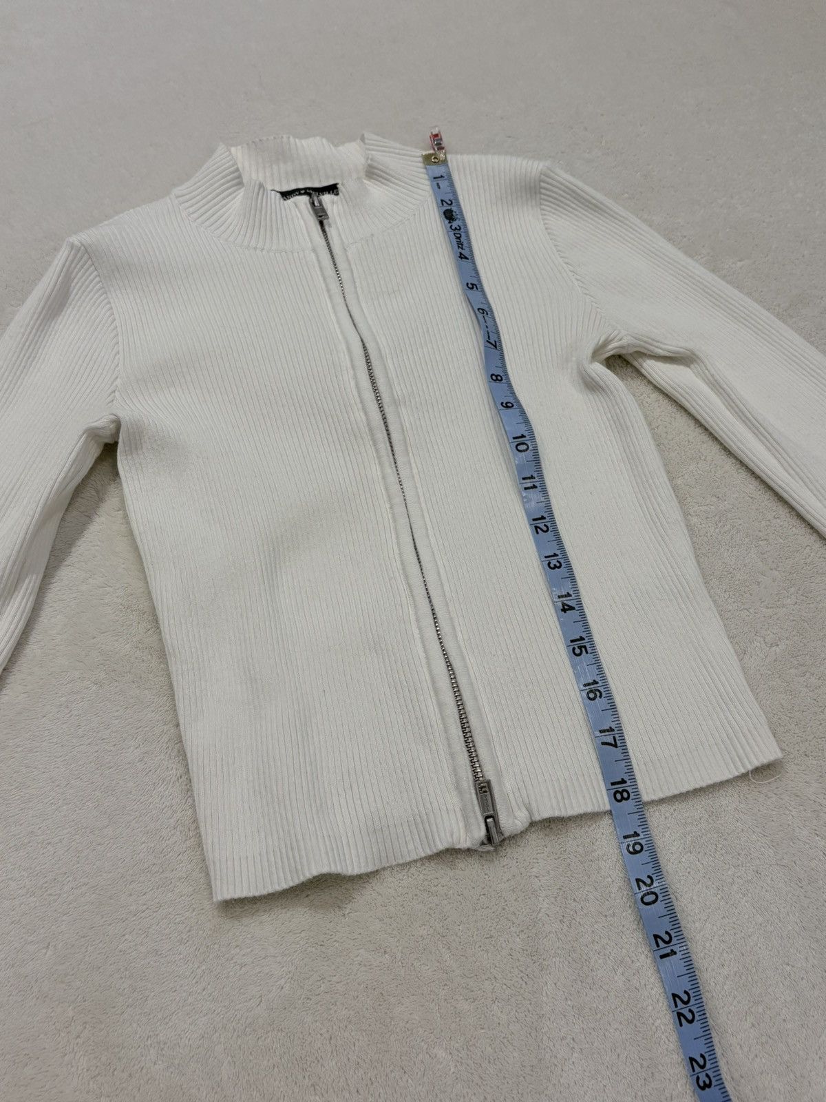 Brandy Melville Brandy Melville white ribbed double zipper cardigan sweater Size ONE SIZE - 5 Thumbnail