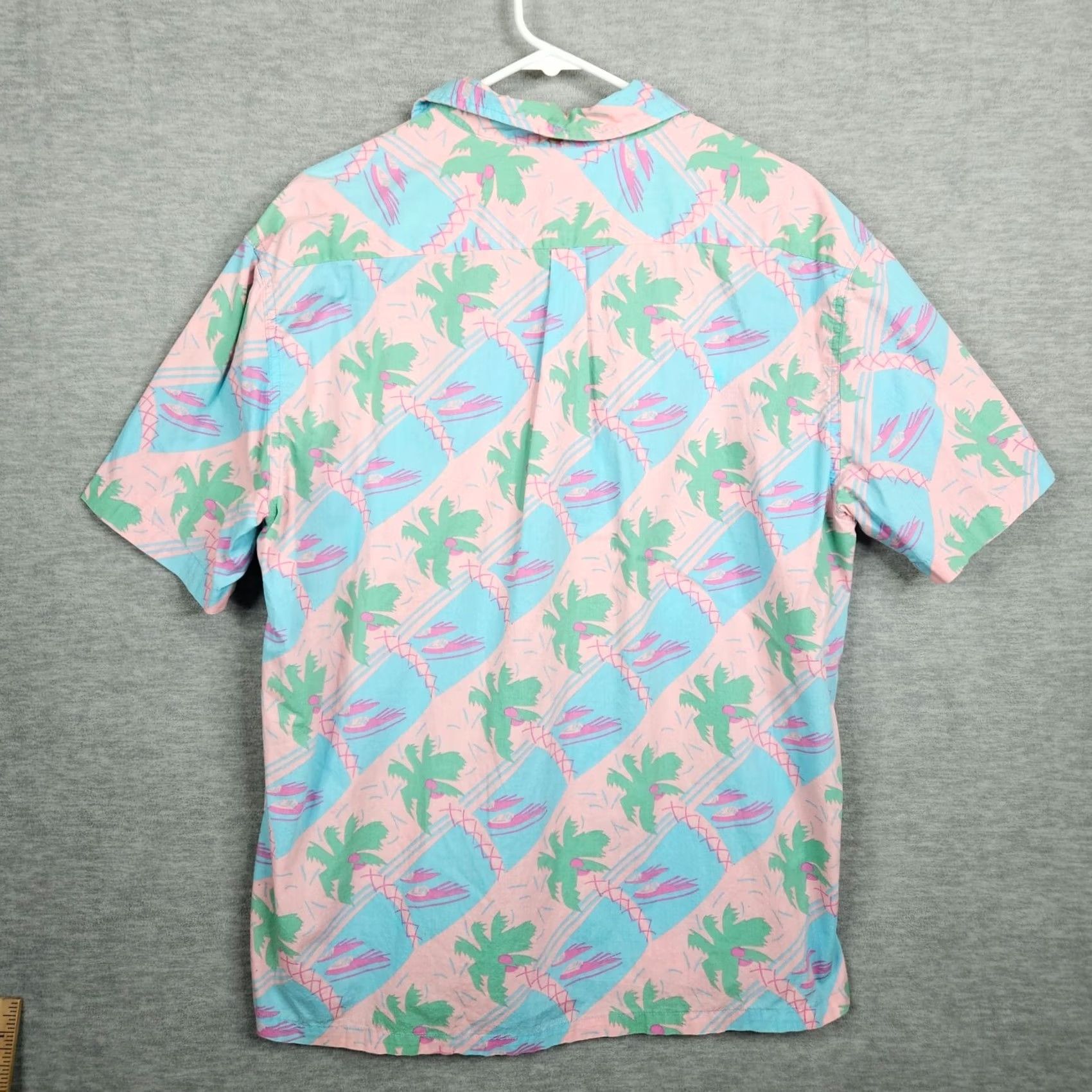 Chubbies VICEROY X CHUBBIES Men's Button-Up Shirt L Multicolor Tropical 1/2 Button-Down Short Sleeve Casual Solid Cotton Regular Men Size US L / EU 52-54 / 3 - 2 Thumbnail