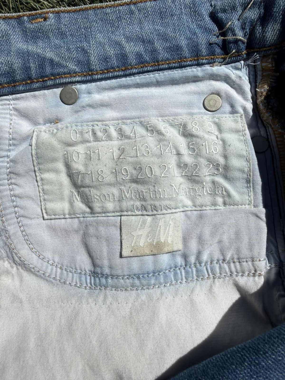 H&M × Maison Margiela Maison Margiela H&M Men's Reverse Denim Inside-Out Jeans Size US 30 / EU 46 - 5 Thumbnail