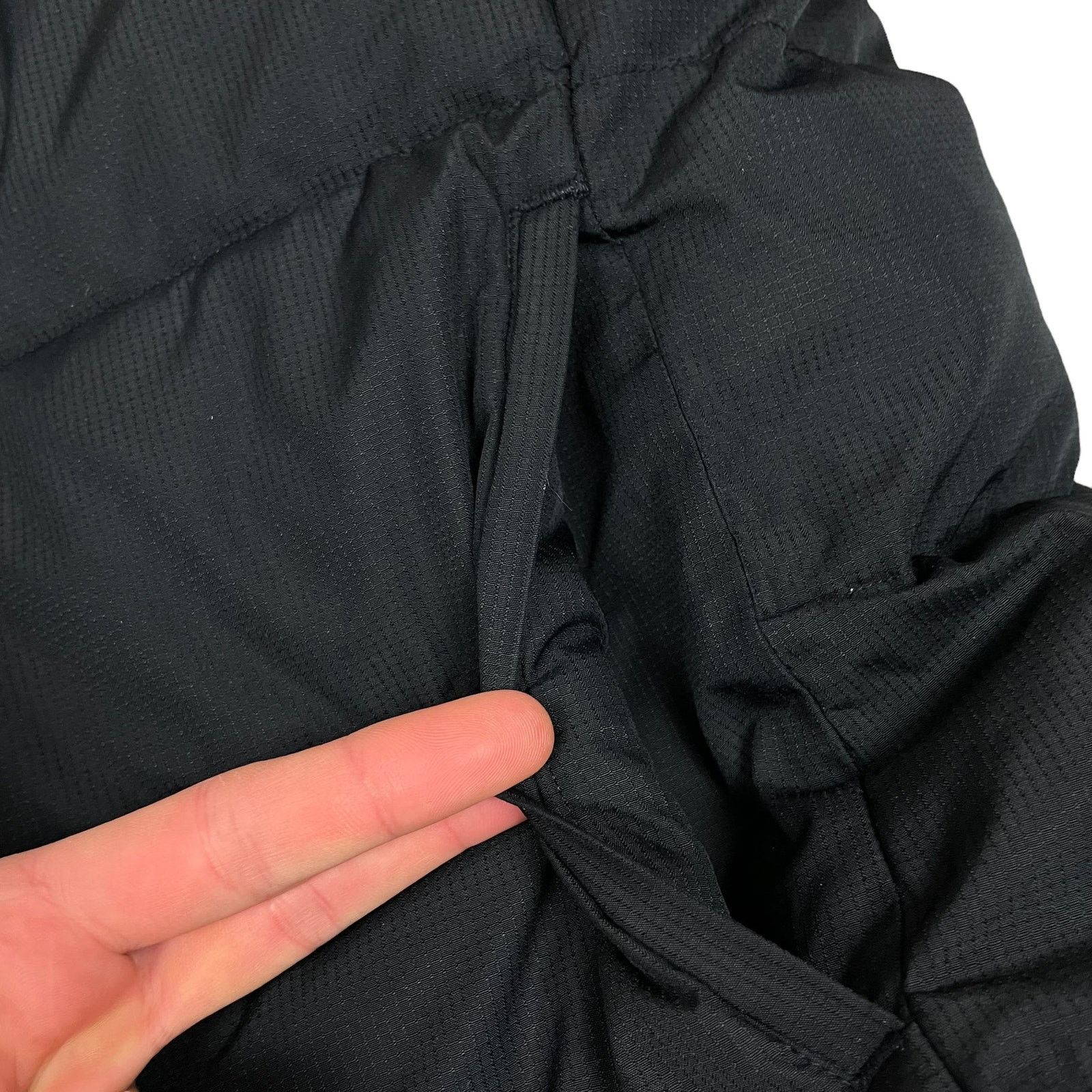 Adidas × Vintage Adidas Men's Black Outdoor Logo Full Zip Puffer Vest Medium Size US M / EU 48-50 / 2 - 8 Thumbnail