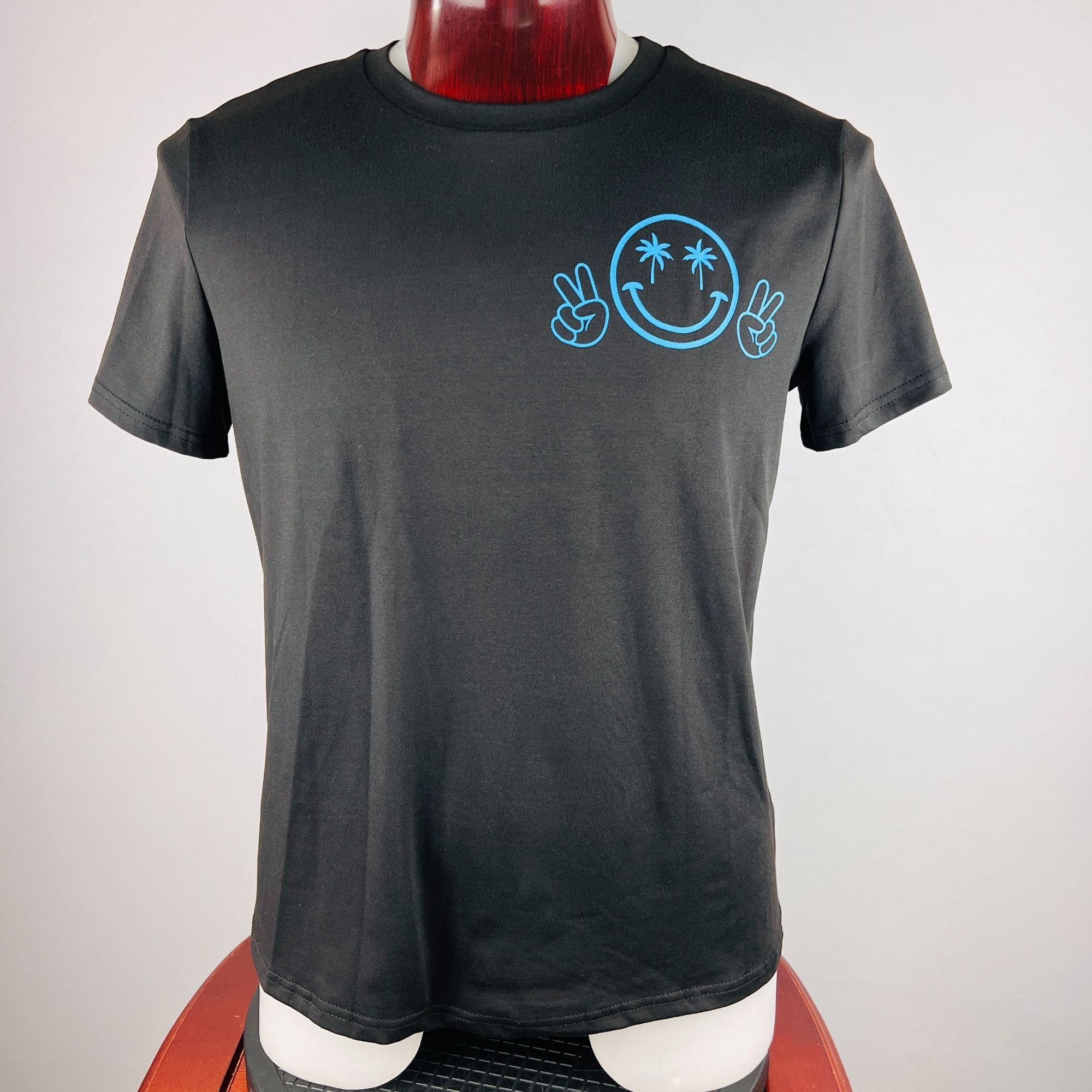 Other Summer Vibes Smiley XL T-Shirt Shirt Size US XL / EU 56 / 4 - 1 Thumbnail