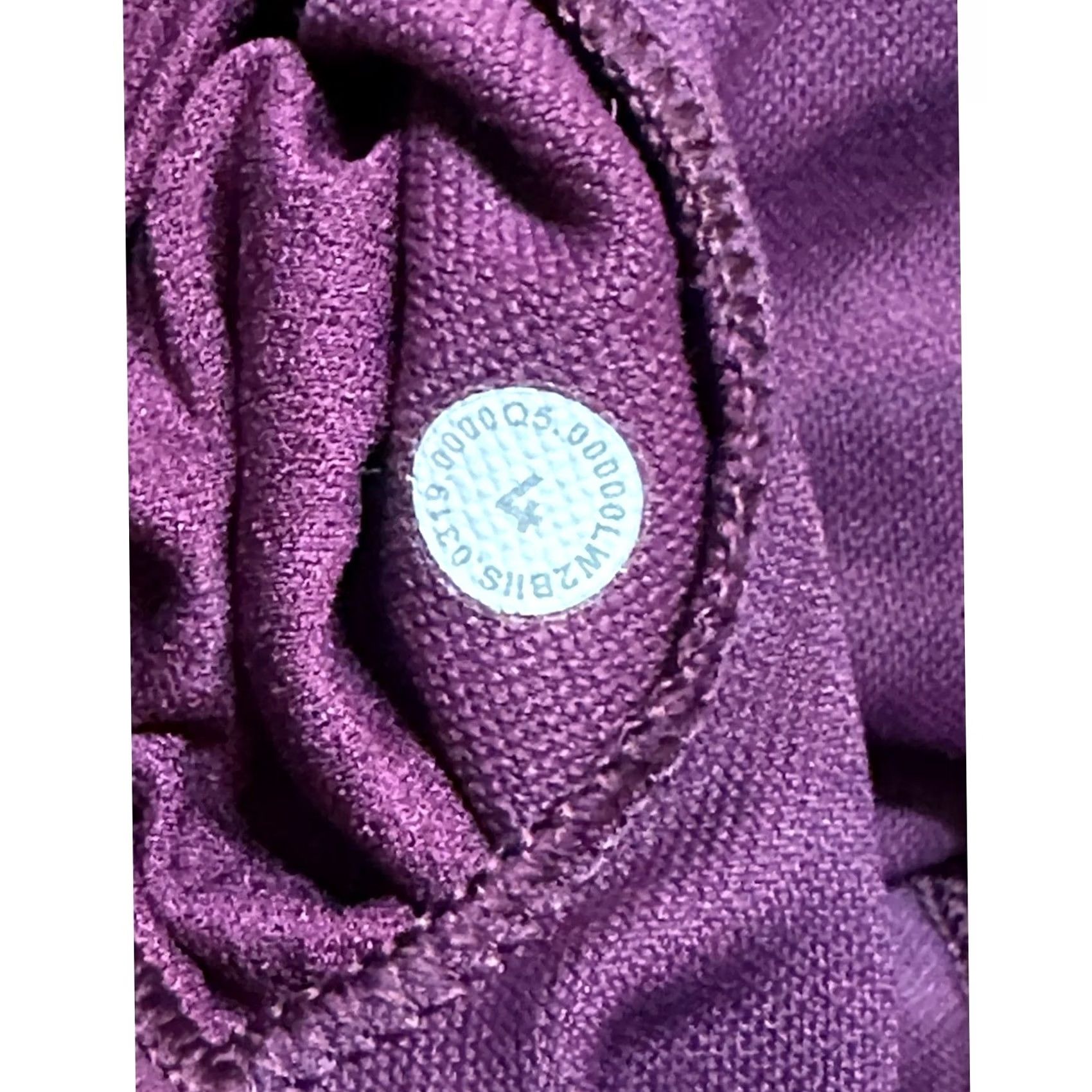 Lululemon Lululemon Sports Bra Women's Size 4 Garnet Racerback Athleisure Gym Running Yoga Pilates Medium Support Nylon Spandex Blended Fabric Stretch Size ONE SIZE - 4 Thumbnail