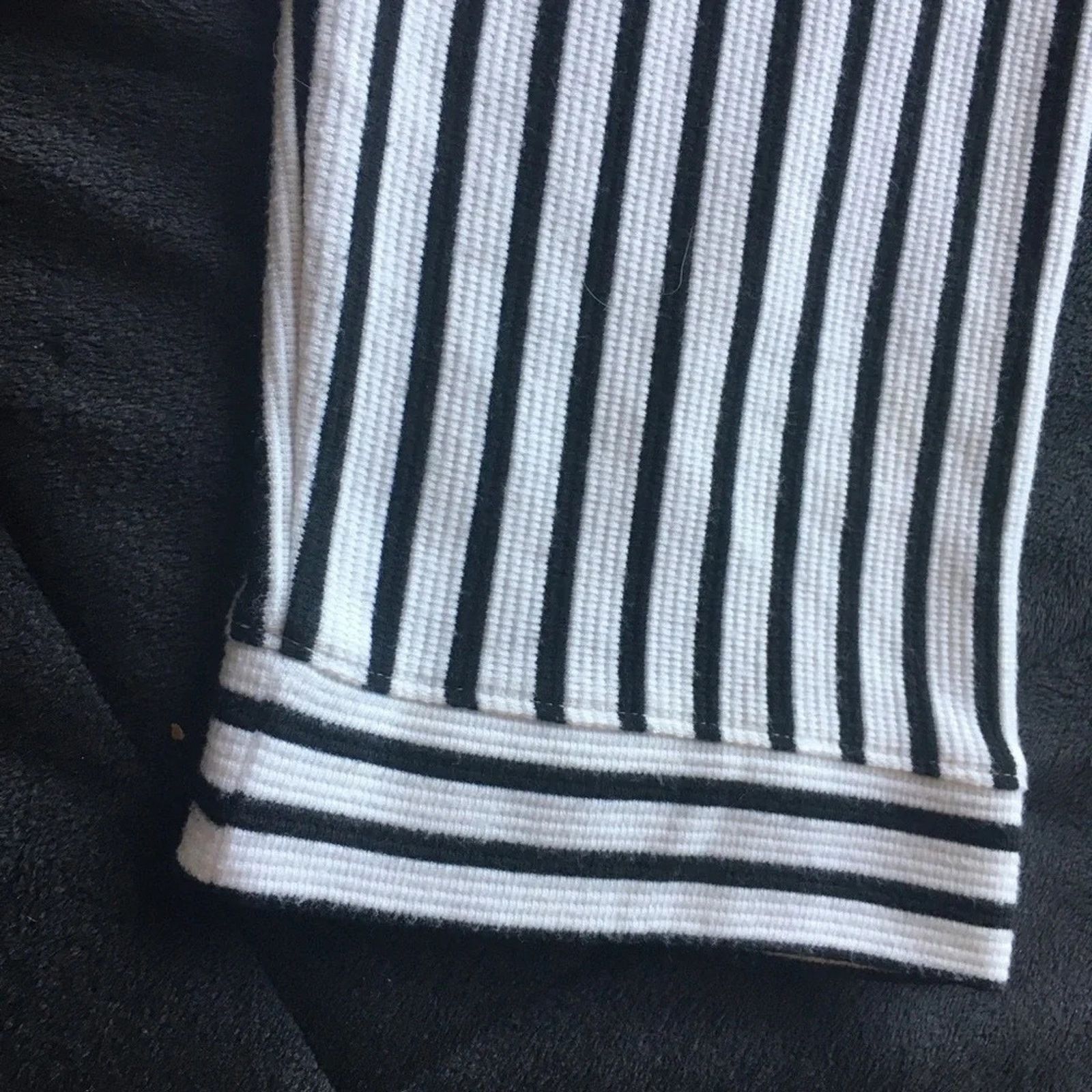 Chicos Chico’s Breton Striped heavy weight nautical Top, size 2 (M) Size M / US 6-8 / IT 42-44 - 3 Thumbnail