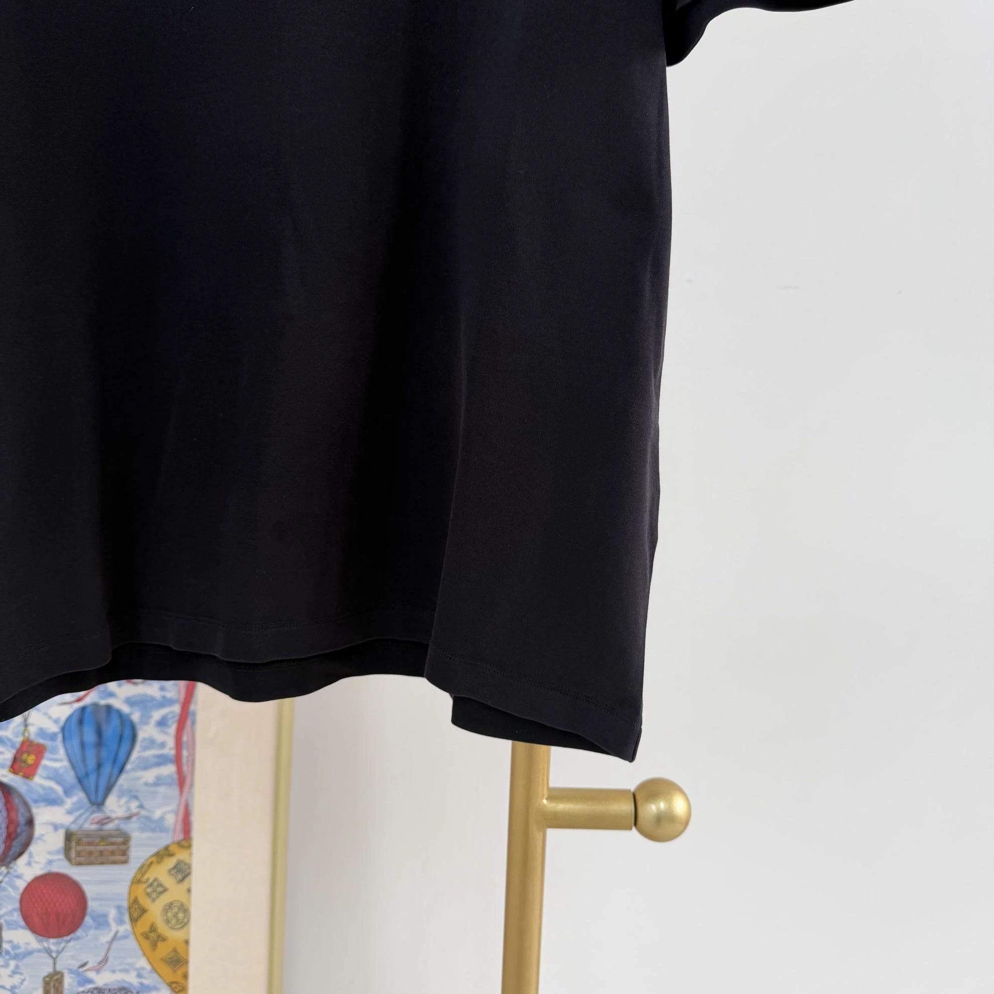 Louis Vuitton Louis Vuitton Black Tee L Size Size L / US 10 / IT 46 - 4 Thumbnail