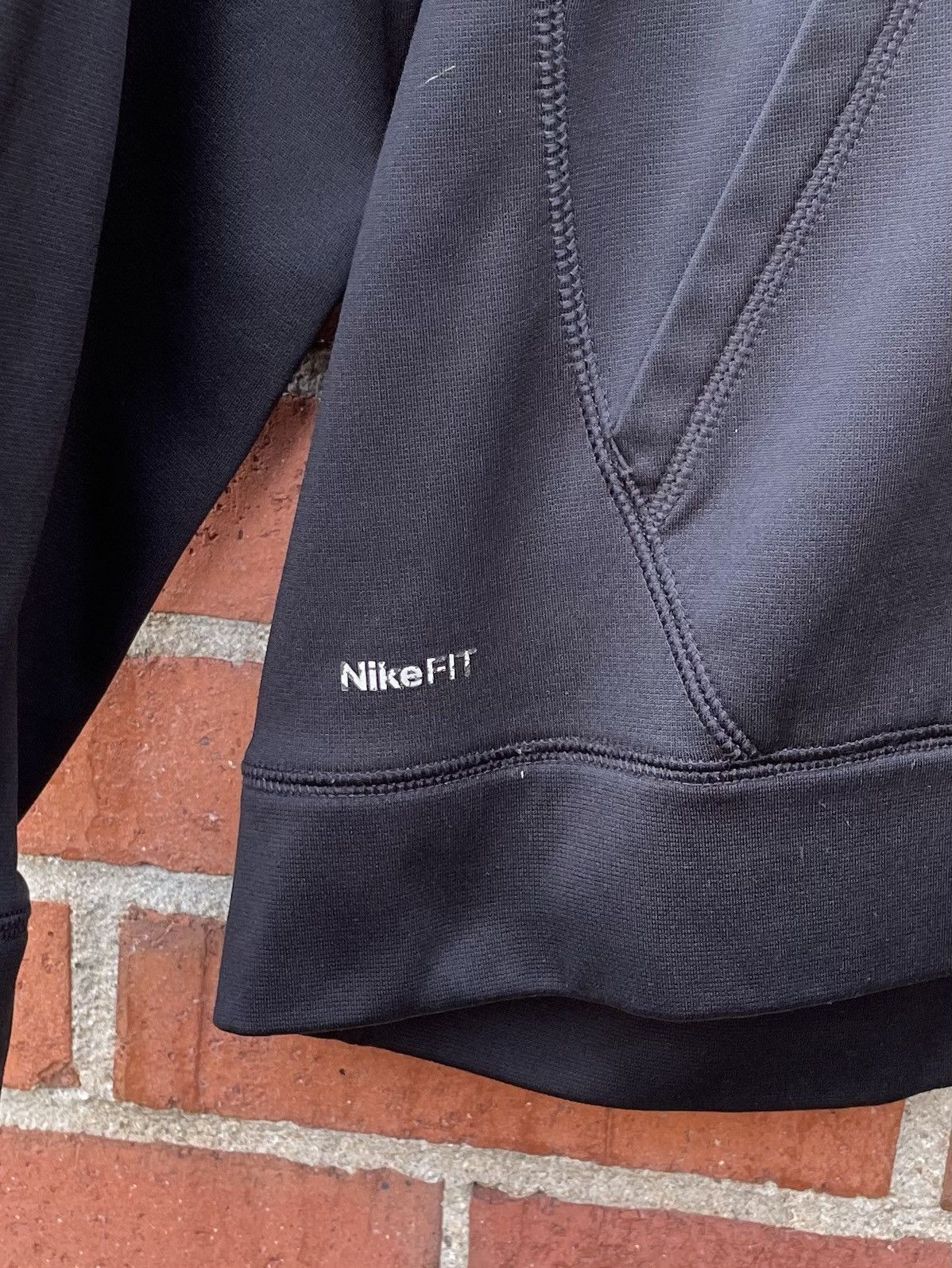 Nike Y2k Nike Jacket Men Med Black Outdoors Hoodie livestrong Size US M / EU 48-50 / 2 - 3 Thumbnail