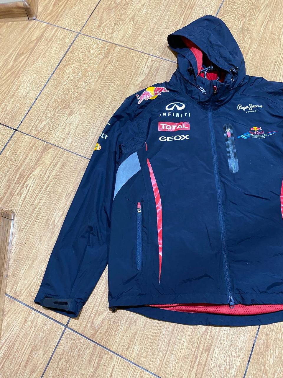 Red Bull vintage Y2K Red Bull big logo INFINITI jacket Streetwear Size US S / EU 44-46 / 1 - 7 Thumbnail