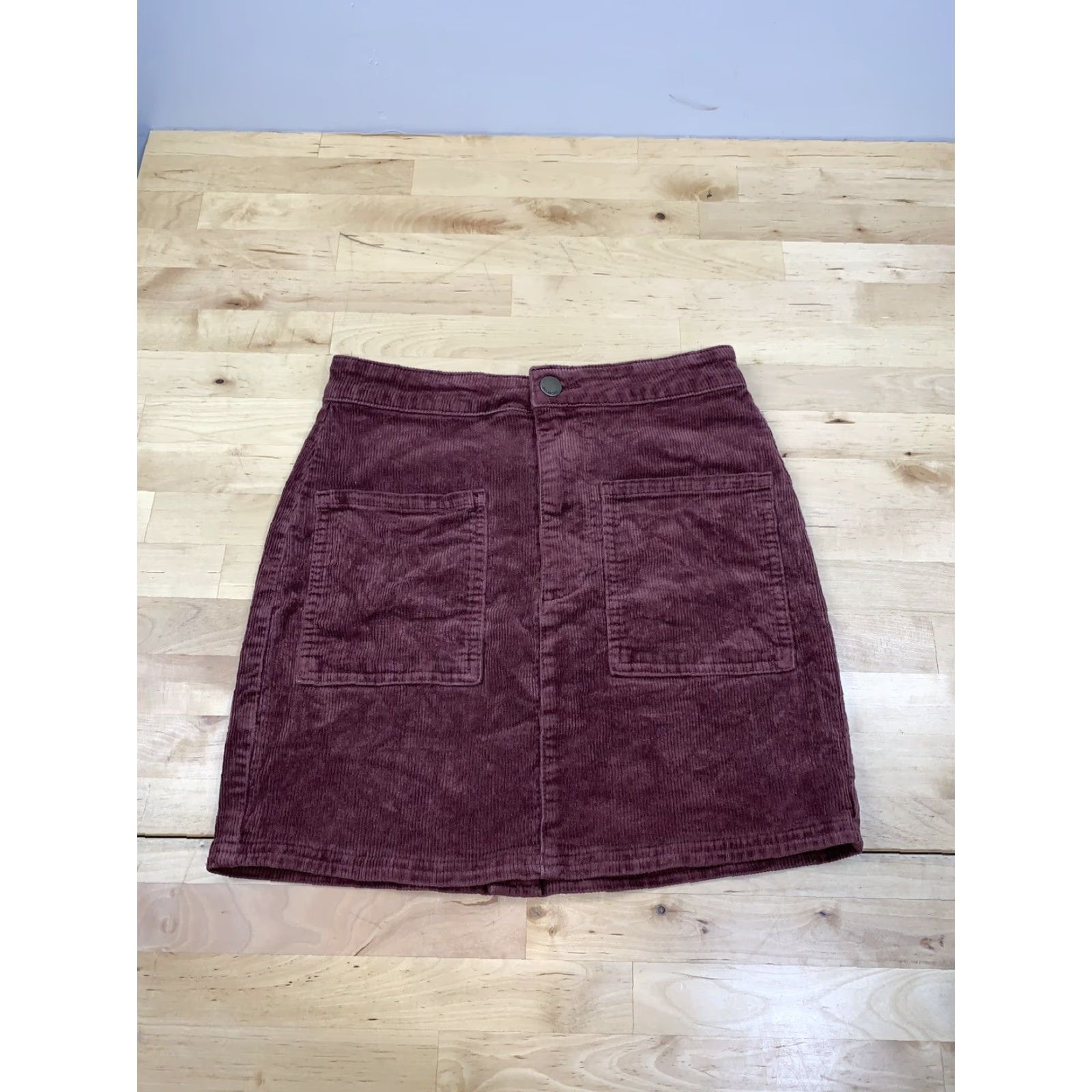 Billabong Billabong Womens Skirt Corduroy Maroon Size 24 Mini Beach Casual Short Regular Red Womens Billabong Skirt 24 Dec 2022 Size 42" / US 20 - 2 Thumbnail