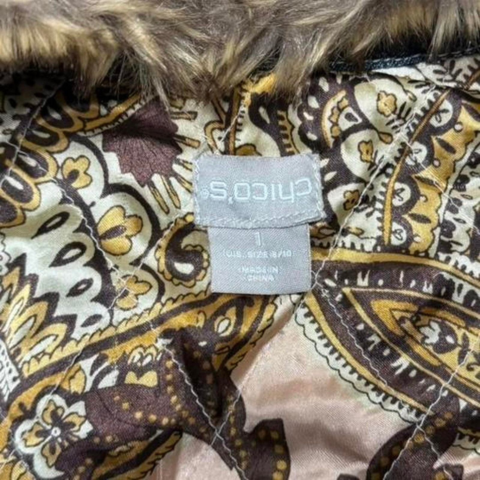 Chicos Vintage Fur Neck Denim Jacket Fits Size Medium Chicos (1) Size M / US 6-8 / IT 42-44 - 4 Thumbnail
