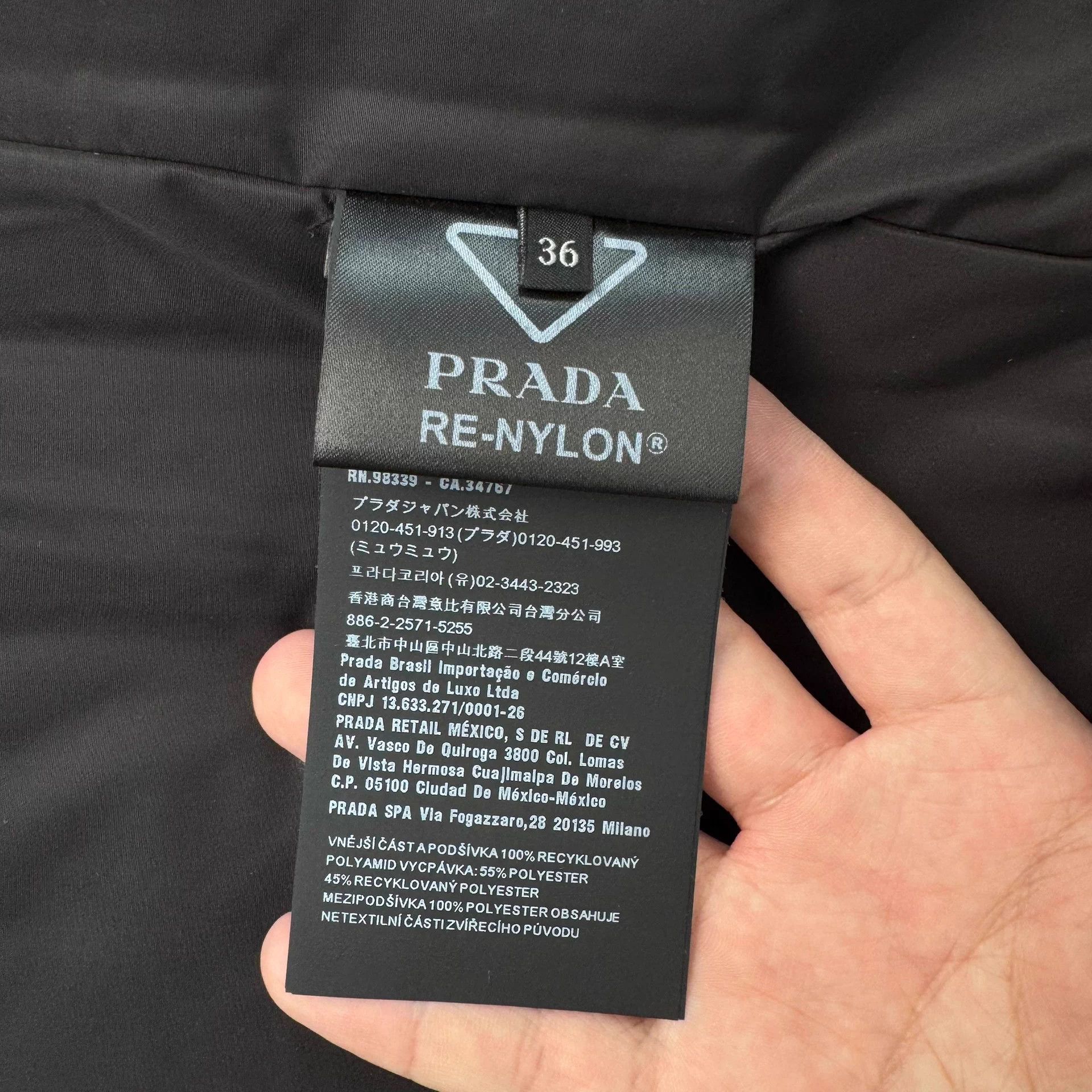 Prada Prada down vest dark all-over triangle logo size 36 new Size XS / US 0-2 / IT 36-38 - 7 Thumbnail