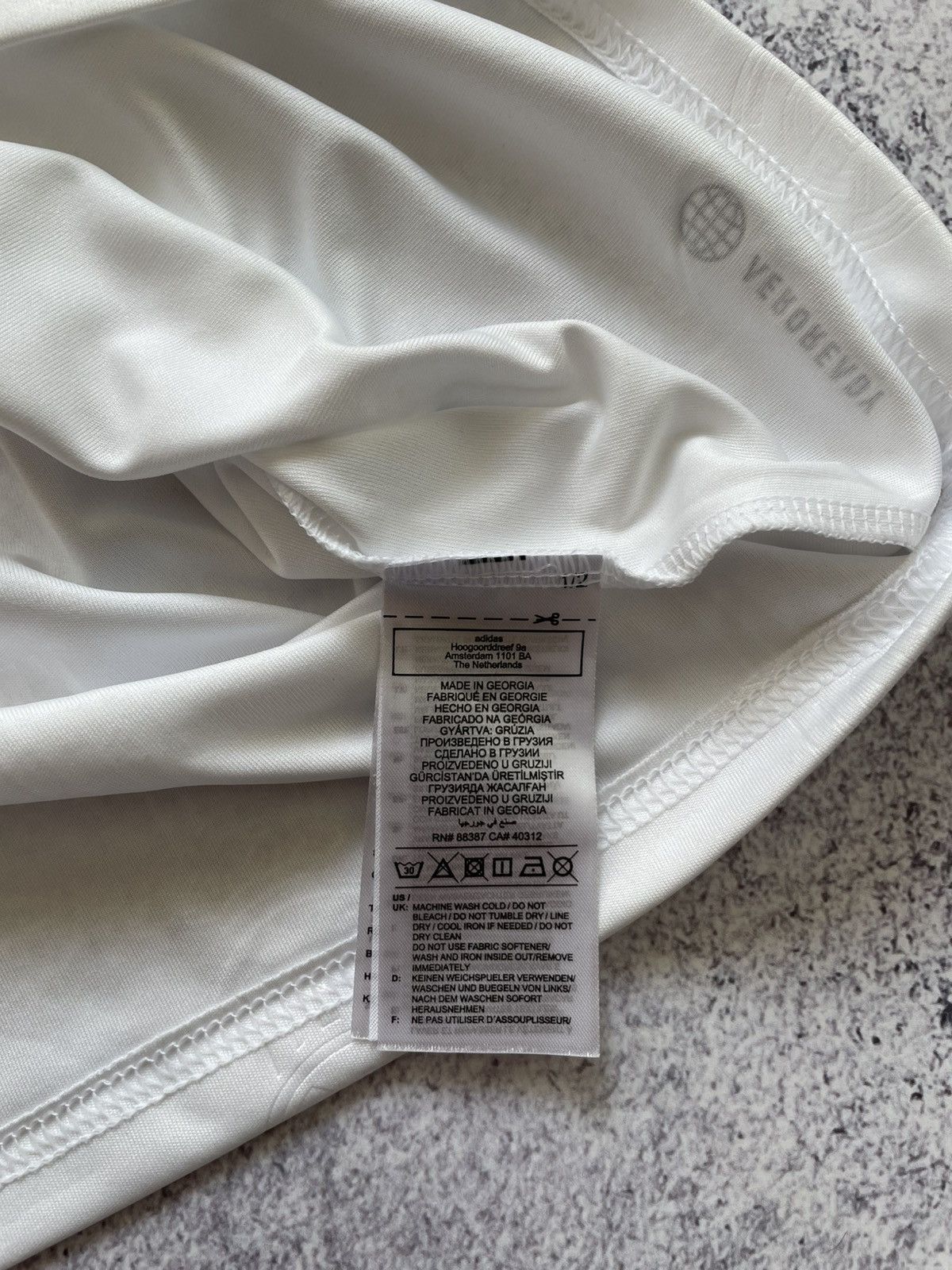 Adidas REAL MADRID 22/23 HOME JERSEY Size US XL / EU 56 / 4 - 6 Thumbnail