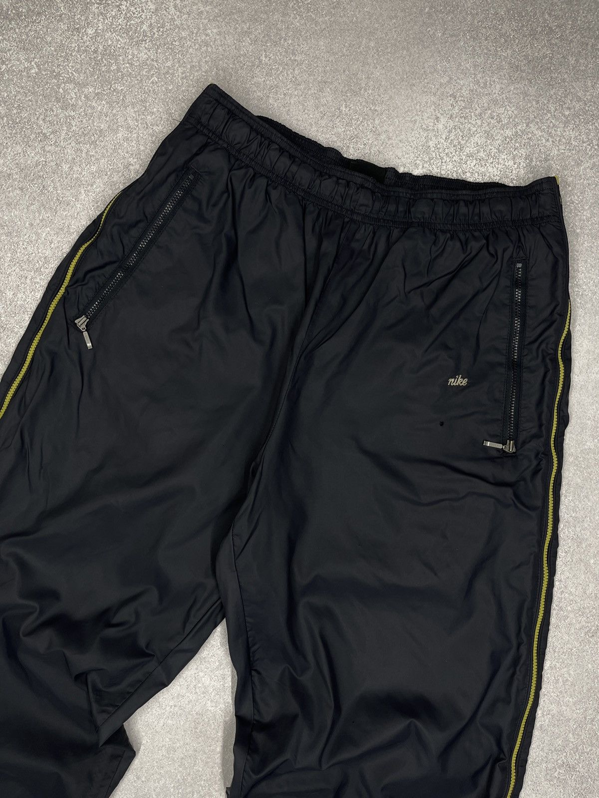 Nike Vintage Nike Nylon Sweatpants Graphite Drill Y2K TECH ACG Size US 32 / EU 48 - 3 Thumbnail