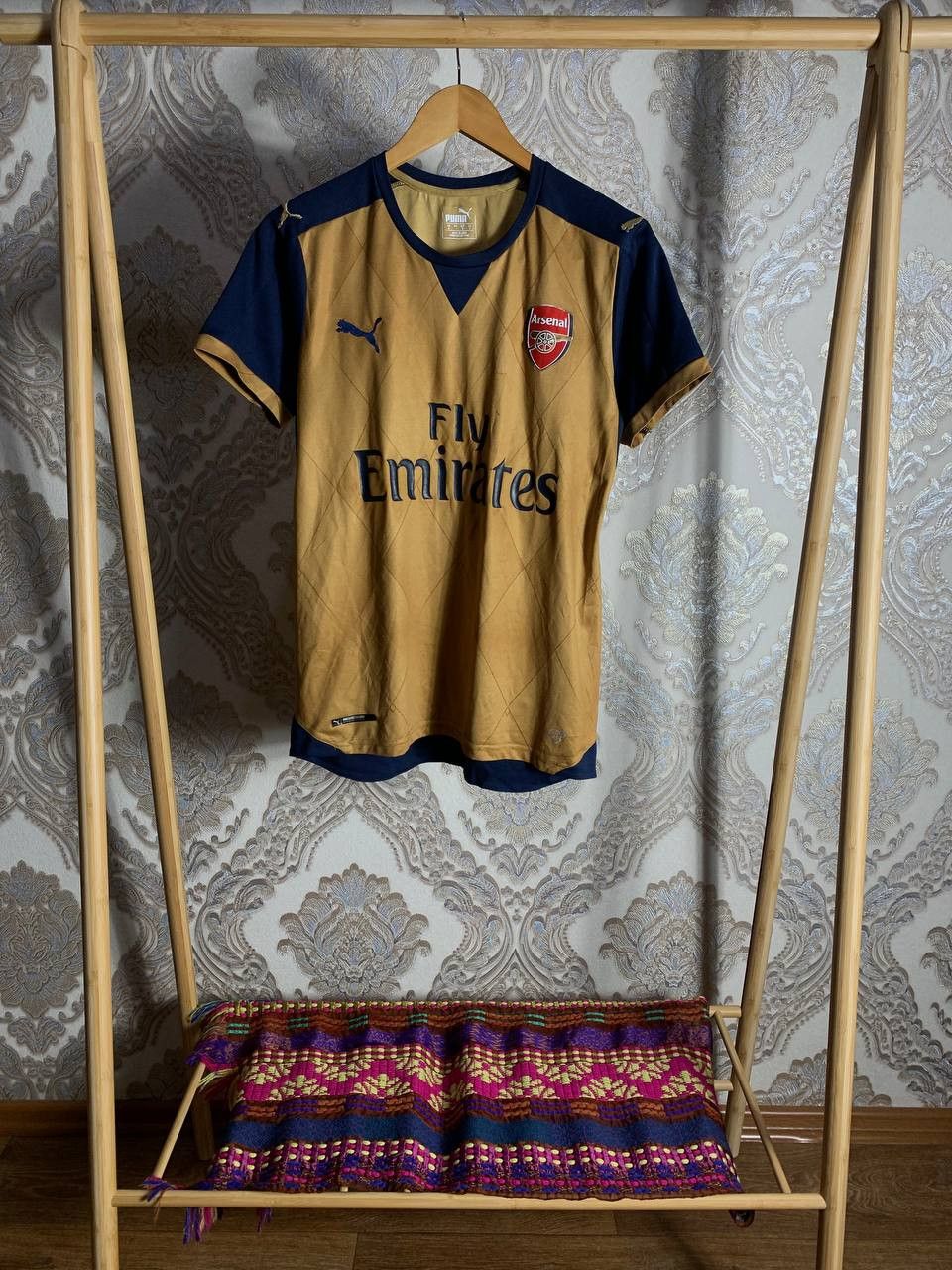 Puma Vintage Puma FC Arsenal London England Soccer Jersey Y2K Size US S / EU 44-46 / 1 - 1 Thumbnail