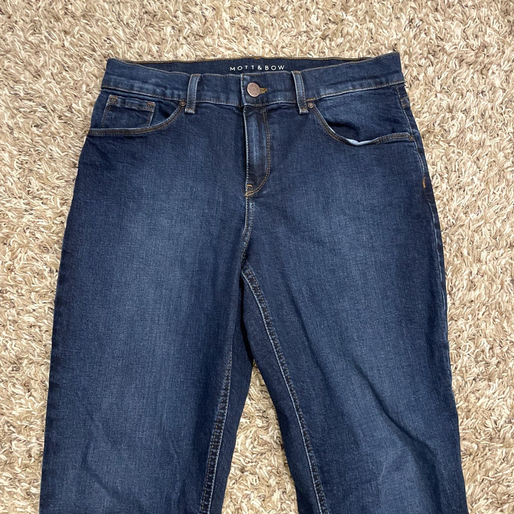 Mott & Bow Mott & Bow Jeans Women 28x30 Blue Denim Dark Wash Stretch Boyfriend Regular Rise 28 Inseam Pockets Zip Button Cotton Polyester Spandex Denim Size 28" / US 6 / IT 42 - 3 Thumbnail